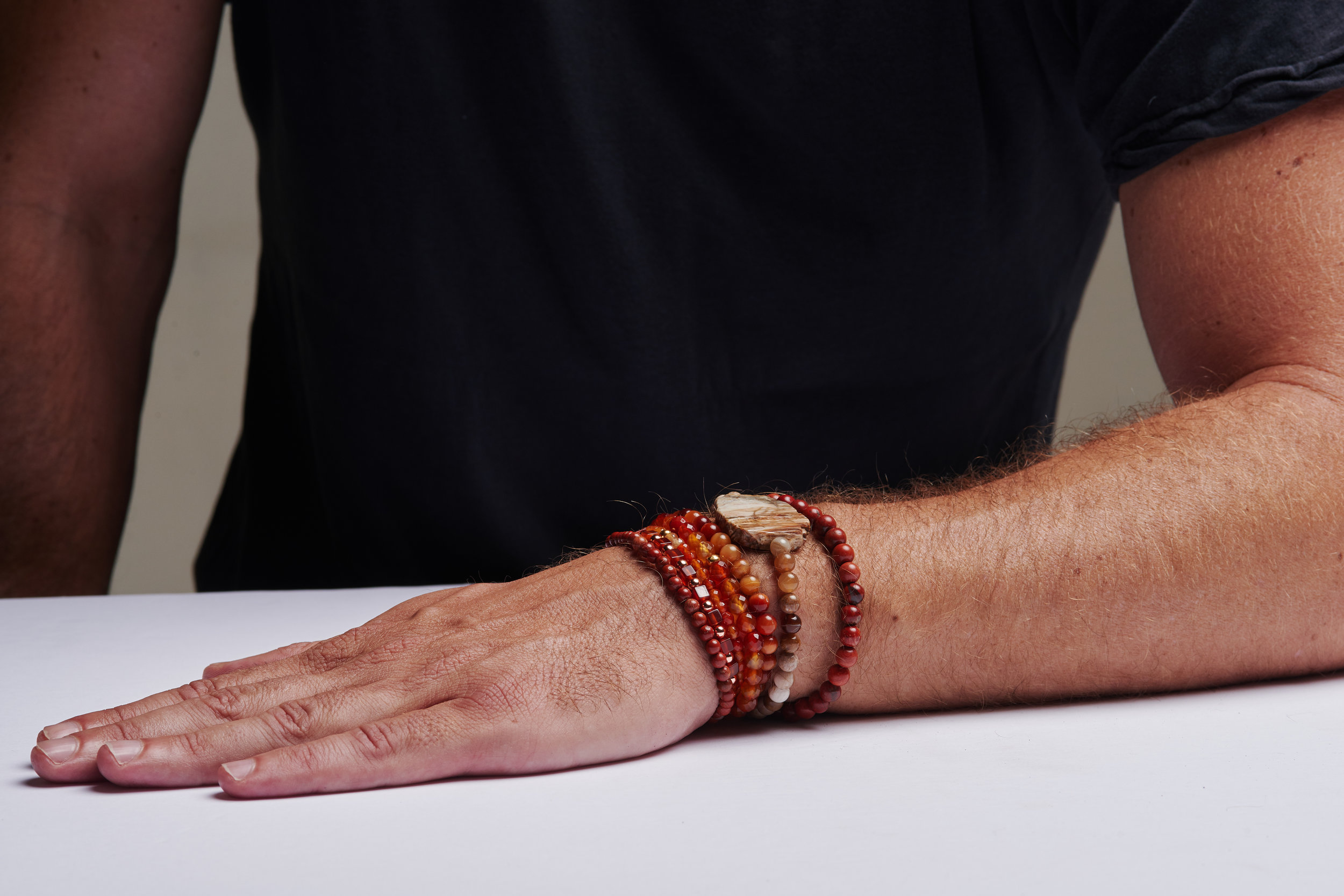 Buy Carnelian Crystal Healing Bracelet for Stability Online in India -  Mypoojabox.in