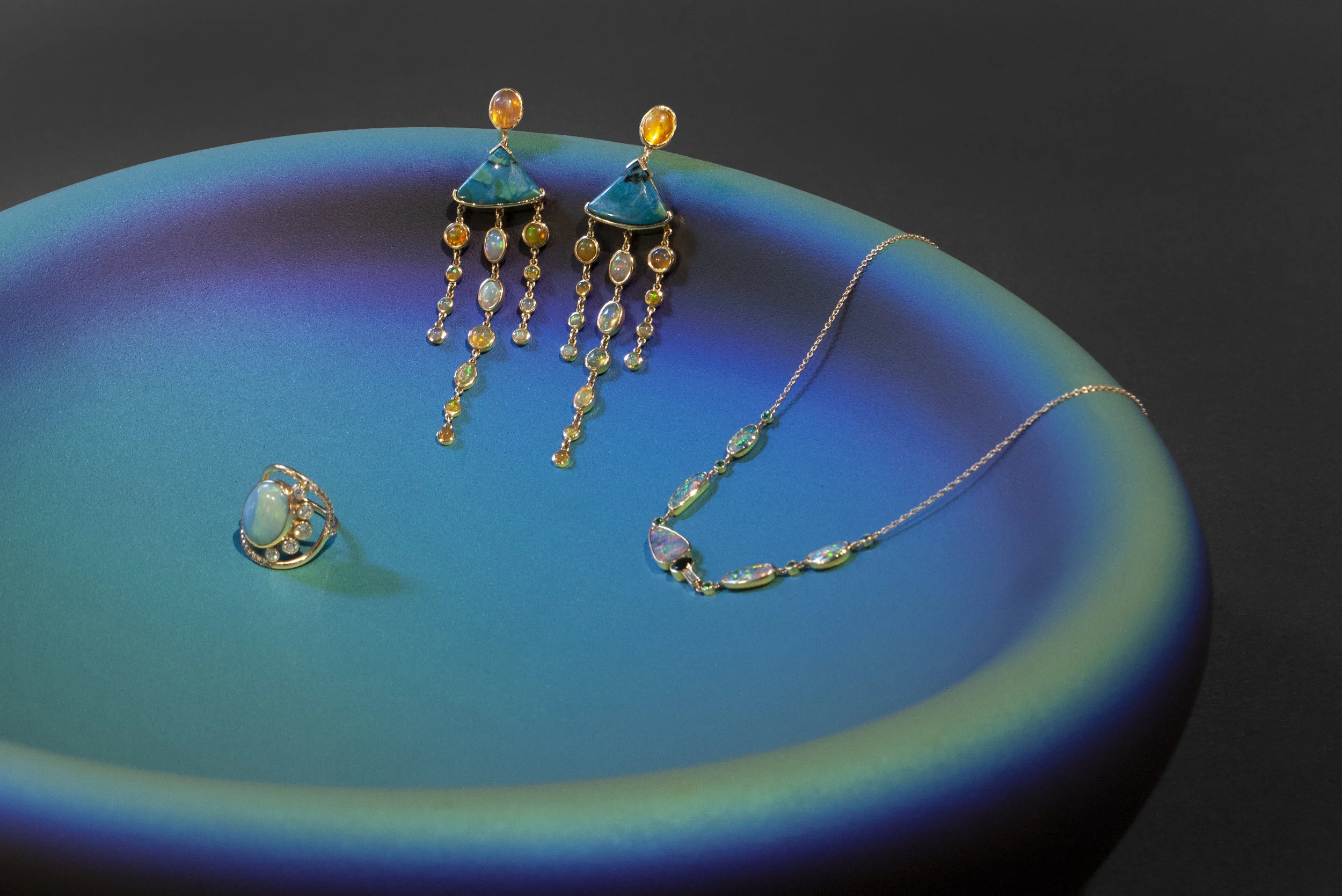 MOCIUN_SELECT_1100946 copy.jpg