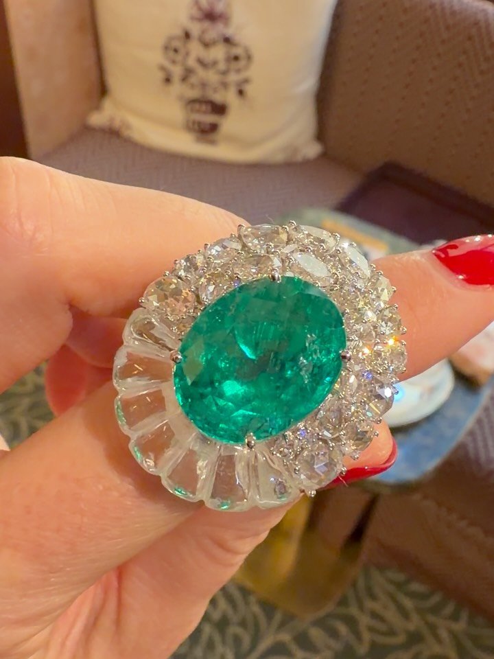 MONDAY SPOTLIGHT: @ananyafinejewellery

A few days ago I posted about Ananya&rsquo;s flagship store opening in London. In that first post I really wanted to focus on the design and overall feel of the space. But of course, as you can imagine, I didn&