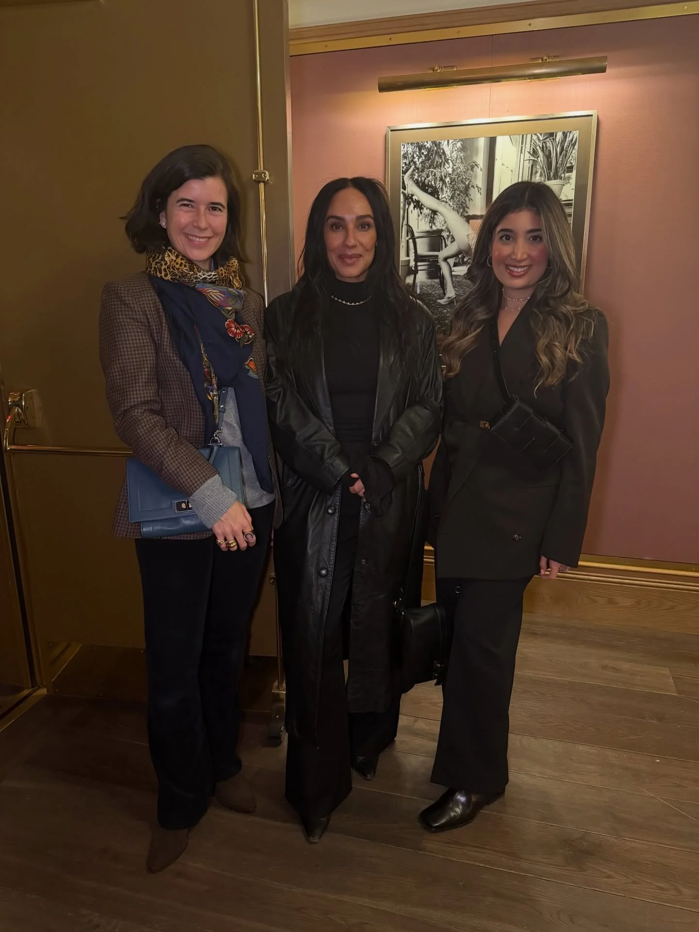 I AM BECAUSE WE ARE. THAT IS THE SPIRIT OF UBUNTU, AN AFRICAN PHILOSOPHY EMPHASIZING INTERCONNECTEDNESS. 🇿🇦❣️

Last night, I had the absolute pleasure of joining @adiamondisforever for their holiday festivities and a very special screening of The R