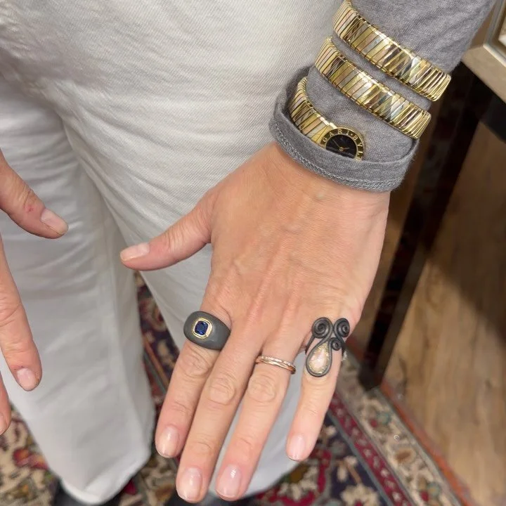 JEWELRY IN THE WILD x FEBRUARY EDITION

This week&rsquo;s Jewelry in the Wild is oh so good! NYC market is such a fun time because not only do you get to see newness but you get to see industry friends from all over! And of course, I couldn&rsquo;t h