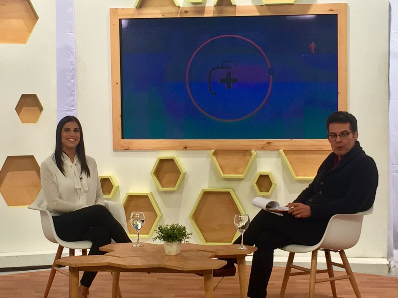Detrás de cámaras en el Consultorio de la Buena Vida junto con el Dr. Recoba para Plus Tv