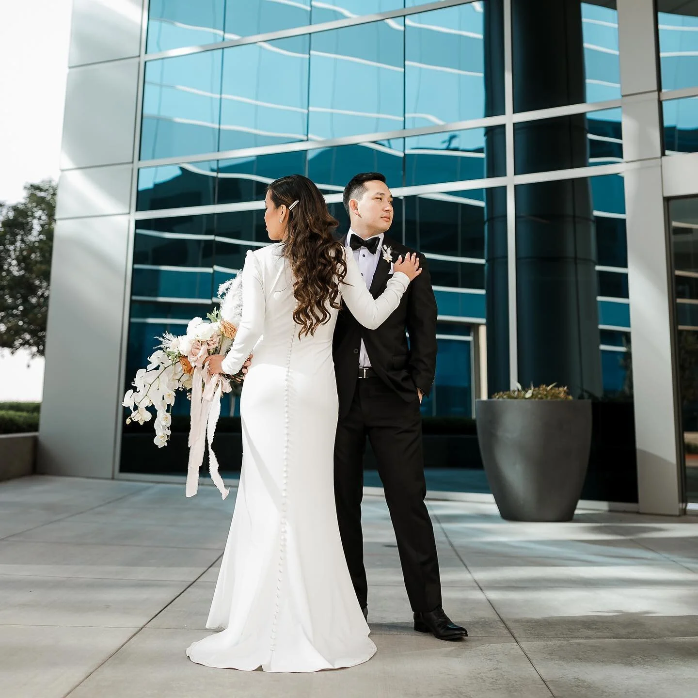 The wedding of Tiffany &amp; Tyler | Twenty Eight Restaurant &amp; Bar | Irvine, CA. | 

Shoutout to the vendor squad!
.
.
.
.
.
Venue: @twentyeightoc
Photographer: @sarahmackphoto
Make-up &amp; Hair: @hairandmakeupbynazeeraaqa
Florist: @thelambandpo
