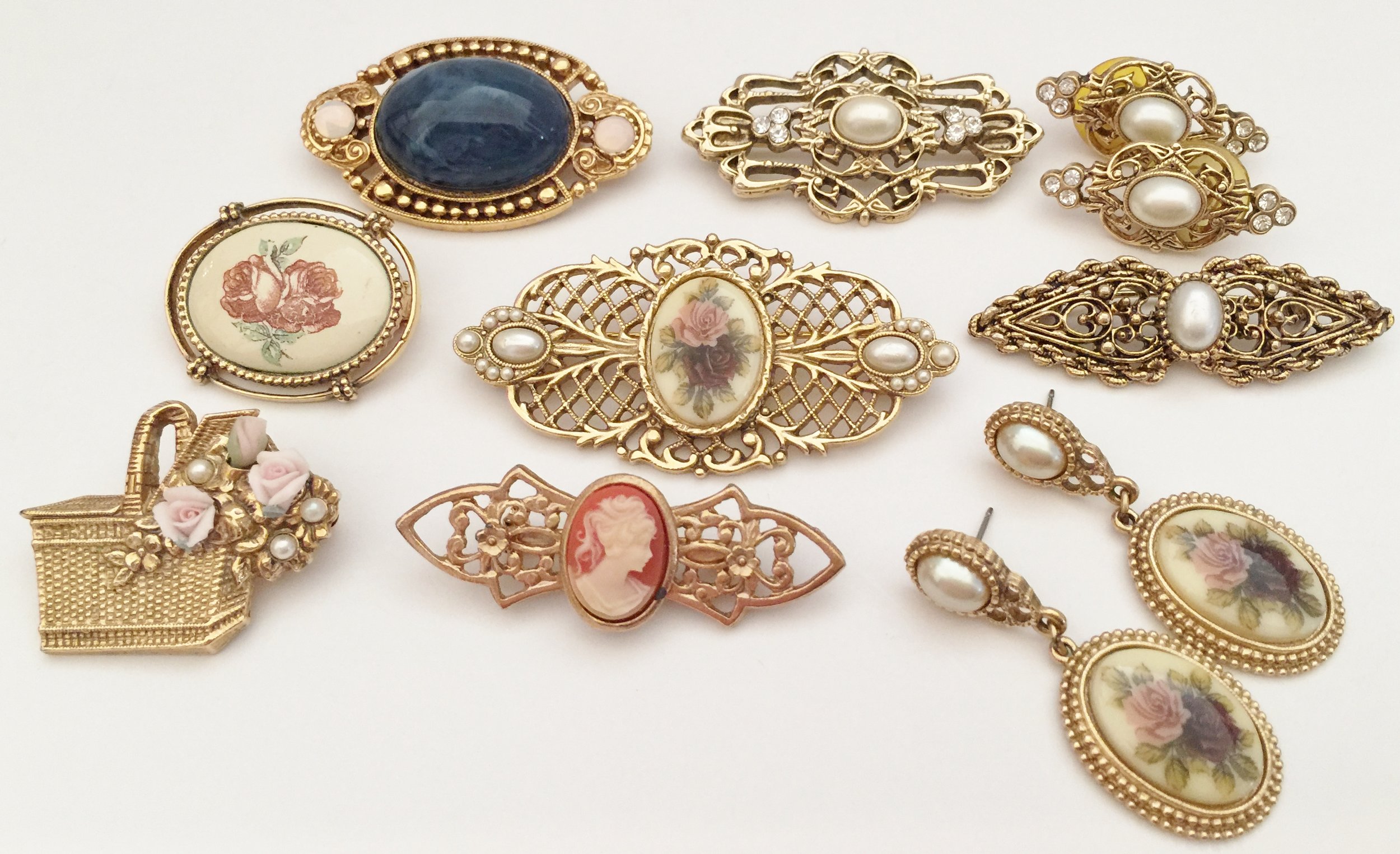 chanel brooches for women dress