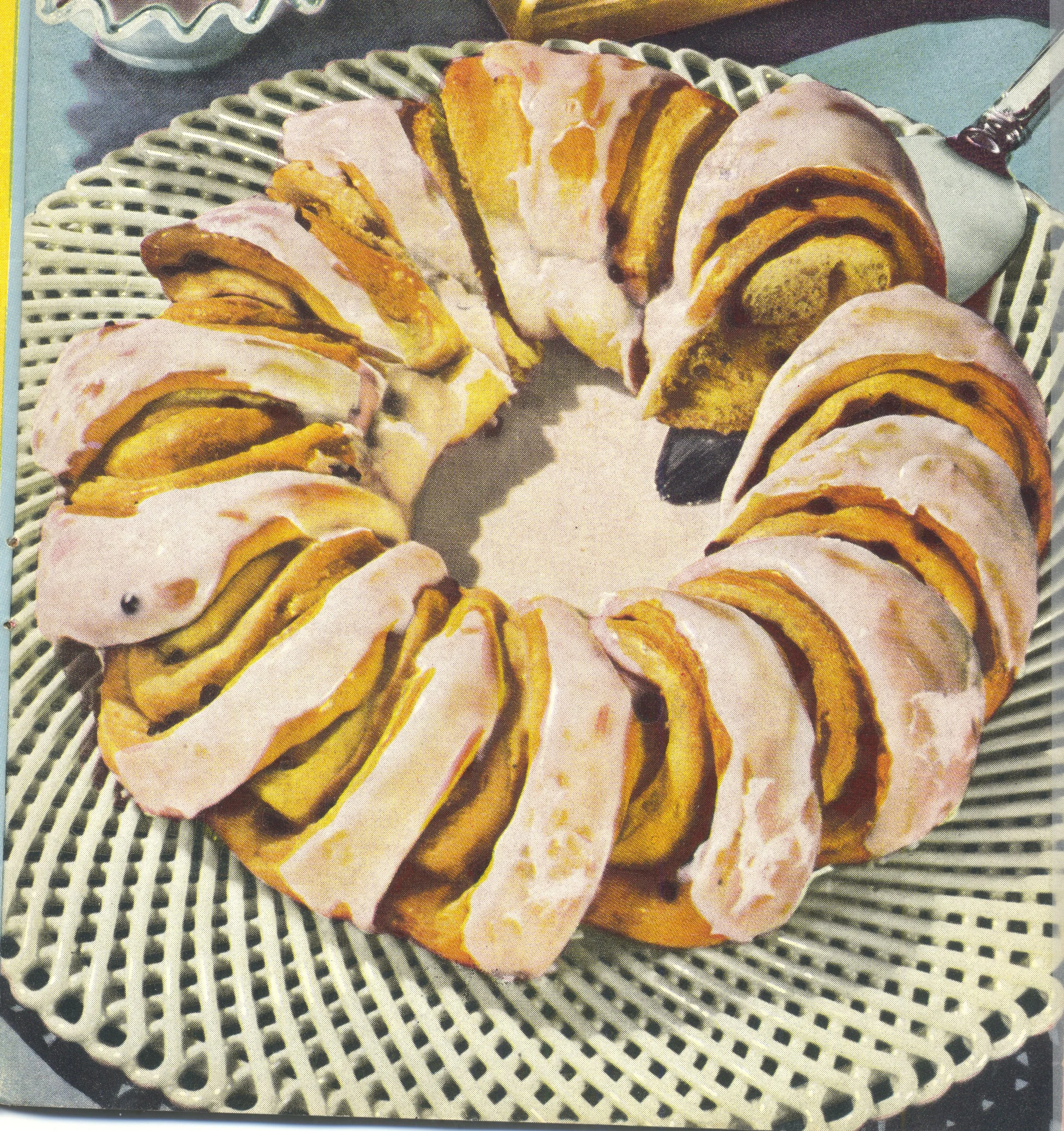 The Streusel Coffee Cake from the 1942 Fleischmann's Bread Basket booklet ... looks so good!