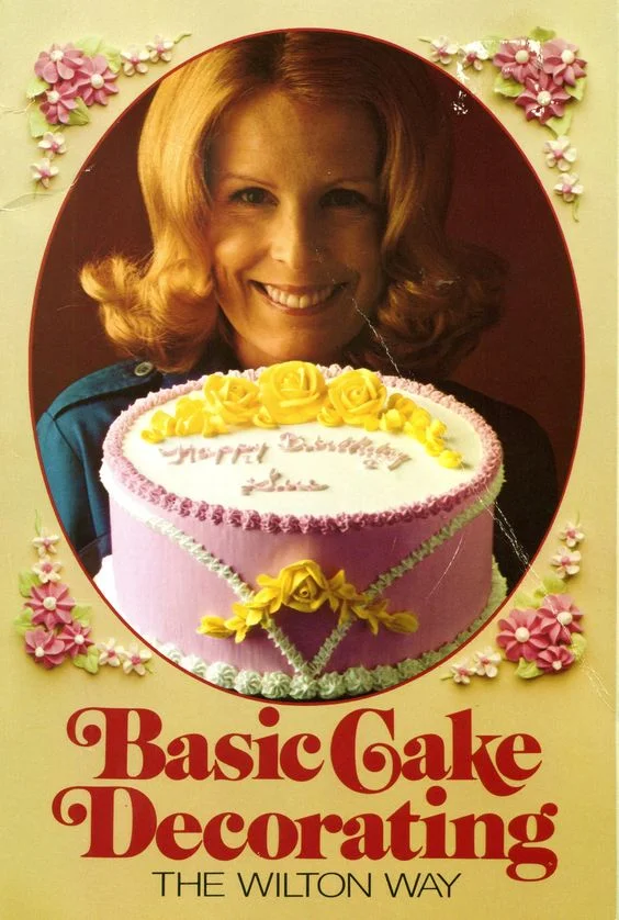 1975 Basic Cake Decorating the Wilton Way