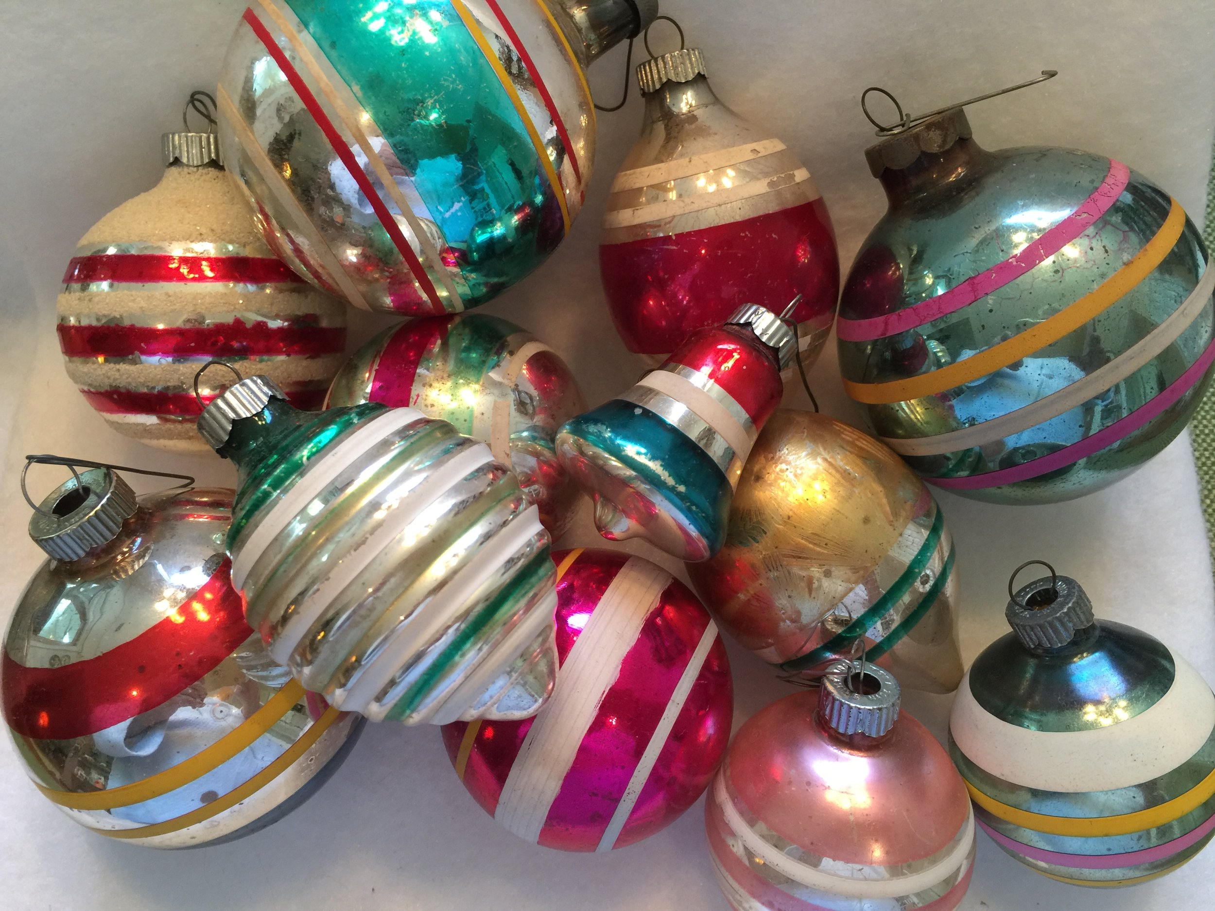 retro christmas ornaments