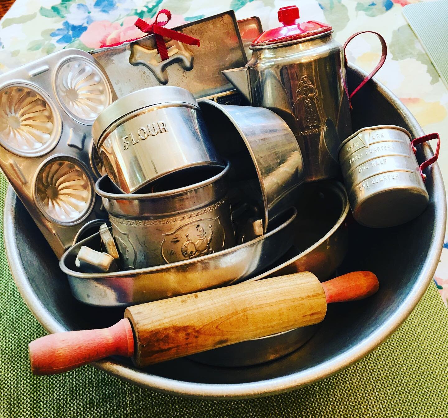 Collected miniature cooking implements in a handed down vintage mixing bowl used for &ldquo;snow ice cream&rdquo; #tinytreasures #childhoodmemories #alwaysacollector #antiquetoys #snowicecream