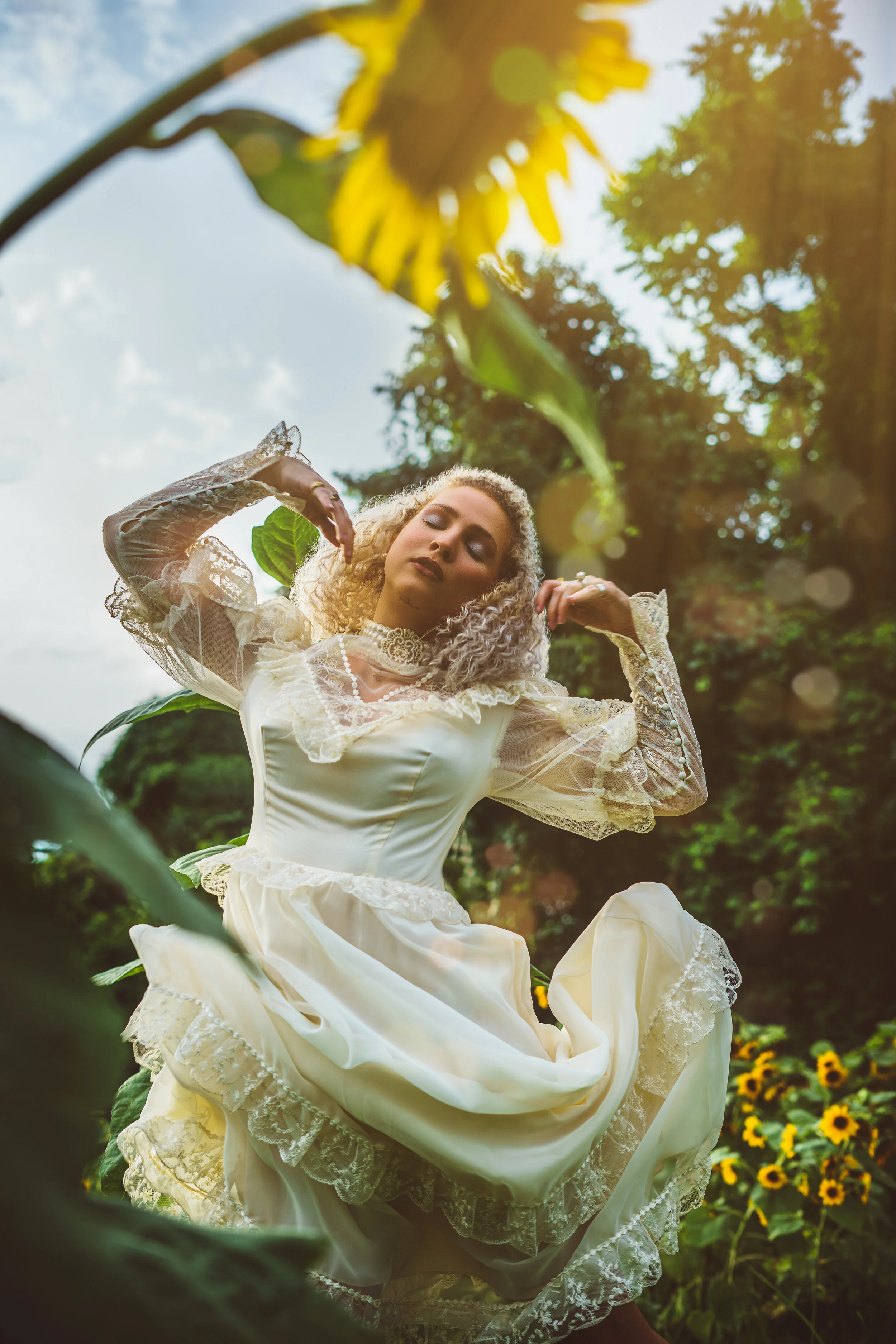 SparrowMooseMedia_Sunflowers_Kenzie1.jpg