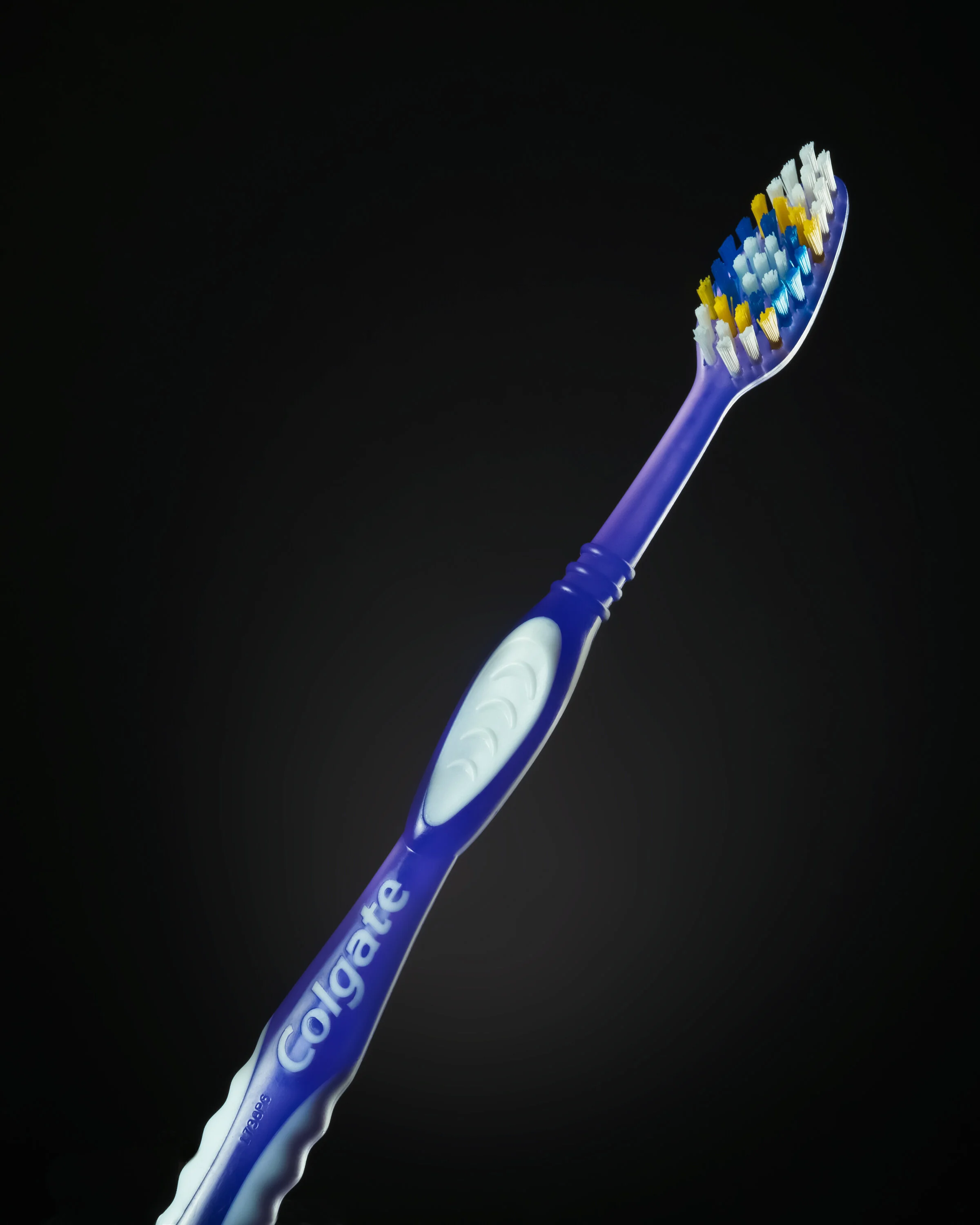 2020C_PH210_ToothbrushAd_RMoore.jpg