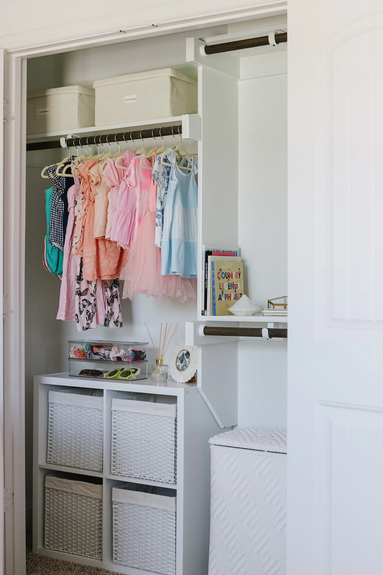 Kid's Closet Makeover - No Tools Required!