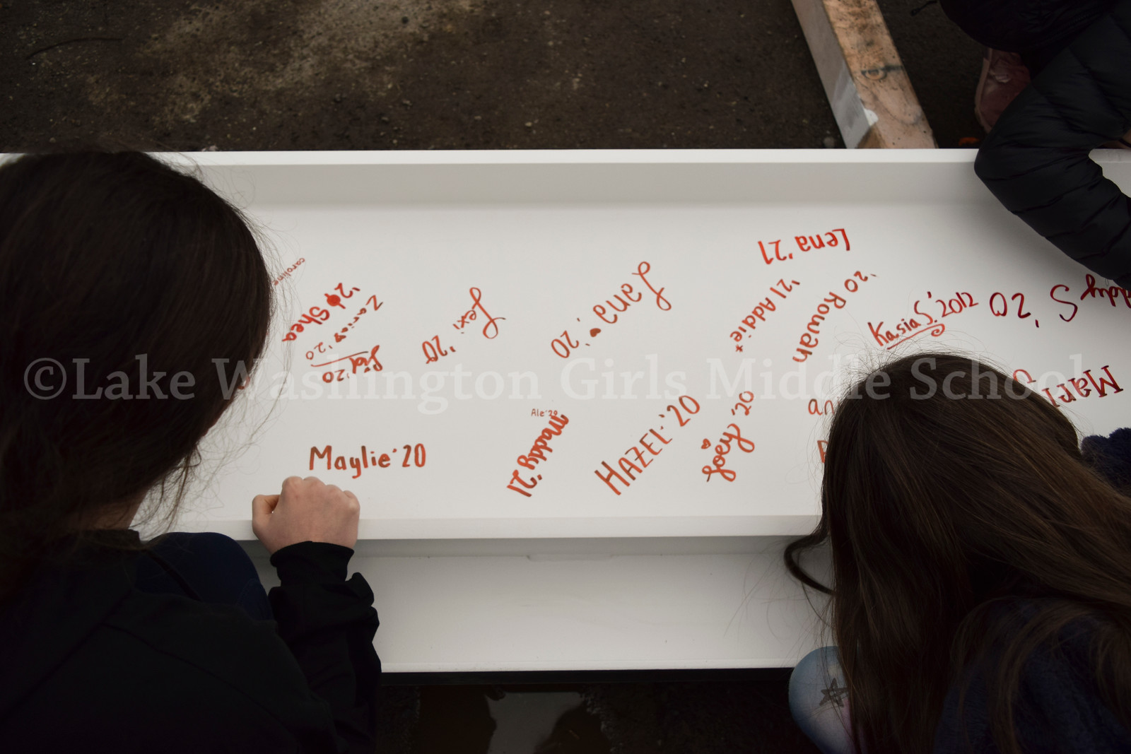 1819_Beam_Signing_21.jpg