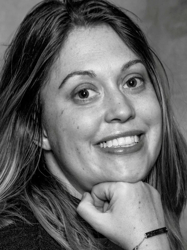 Jennifer Brody a.jpg