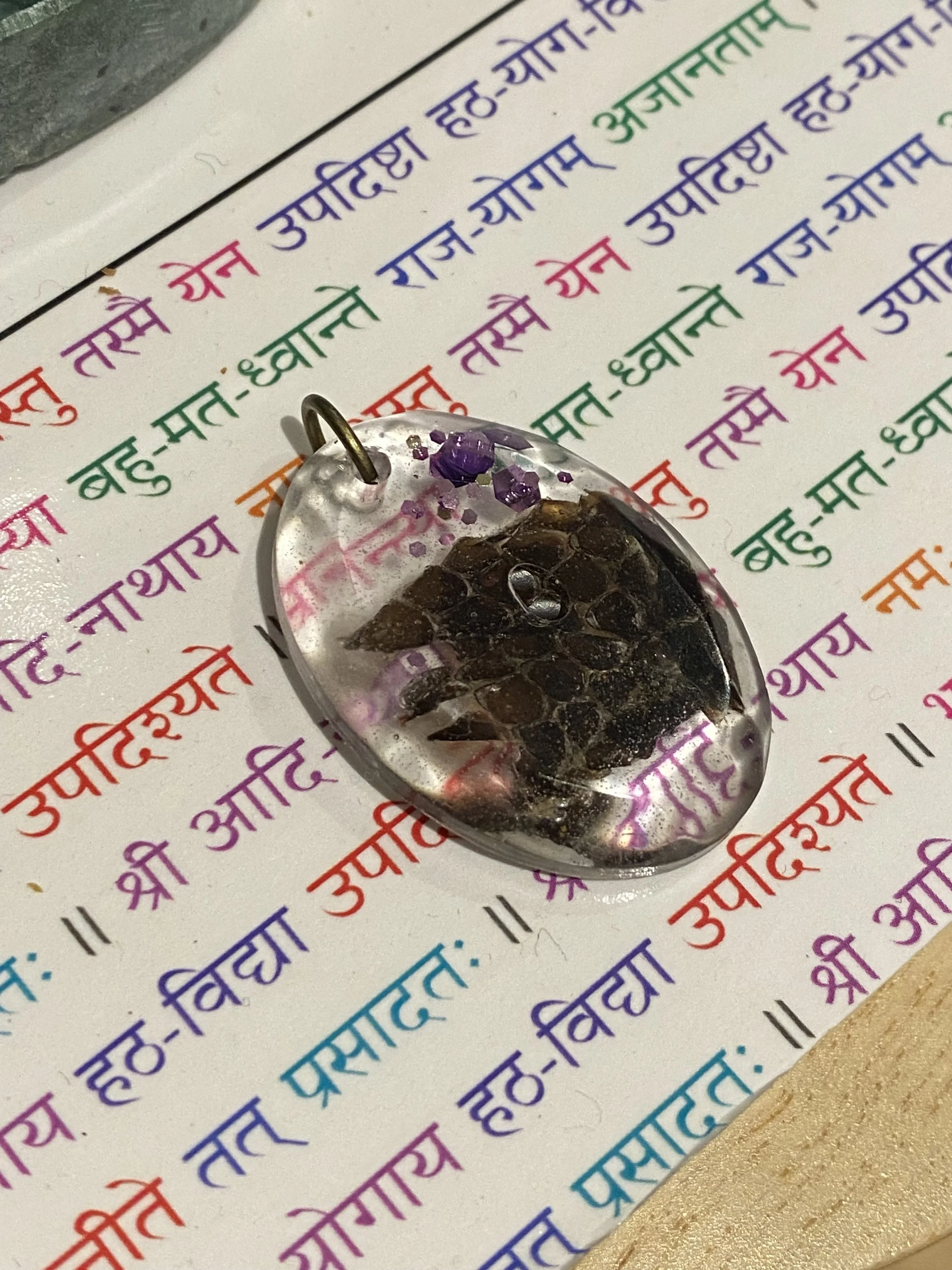 snake pendant black 2.jpeg