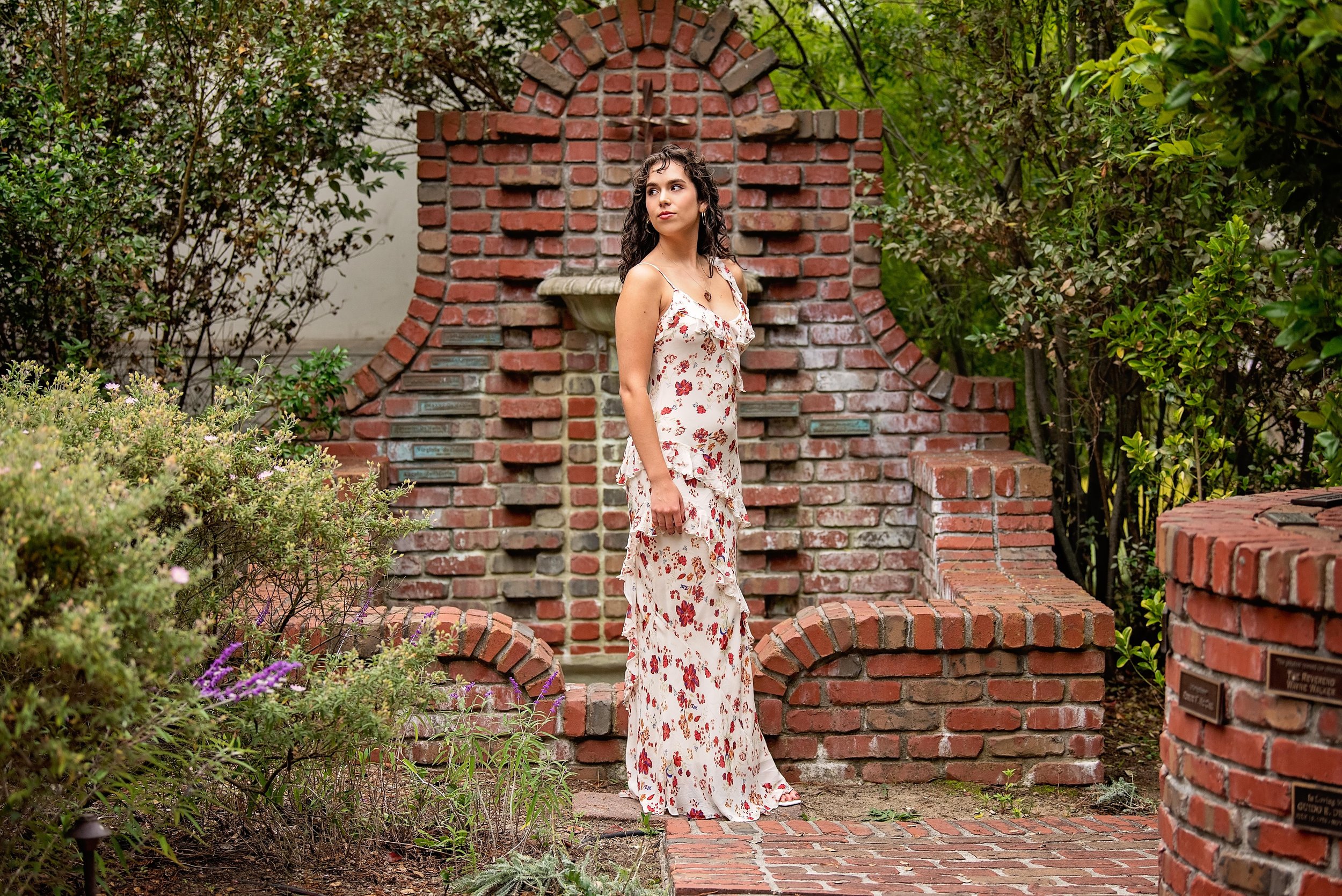 lillian-carmel-by-the-sea-senior-portraits.jpg