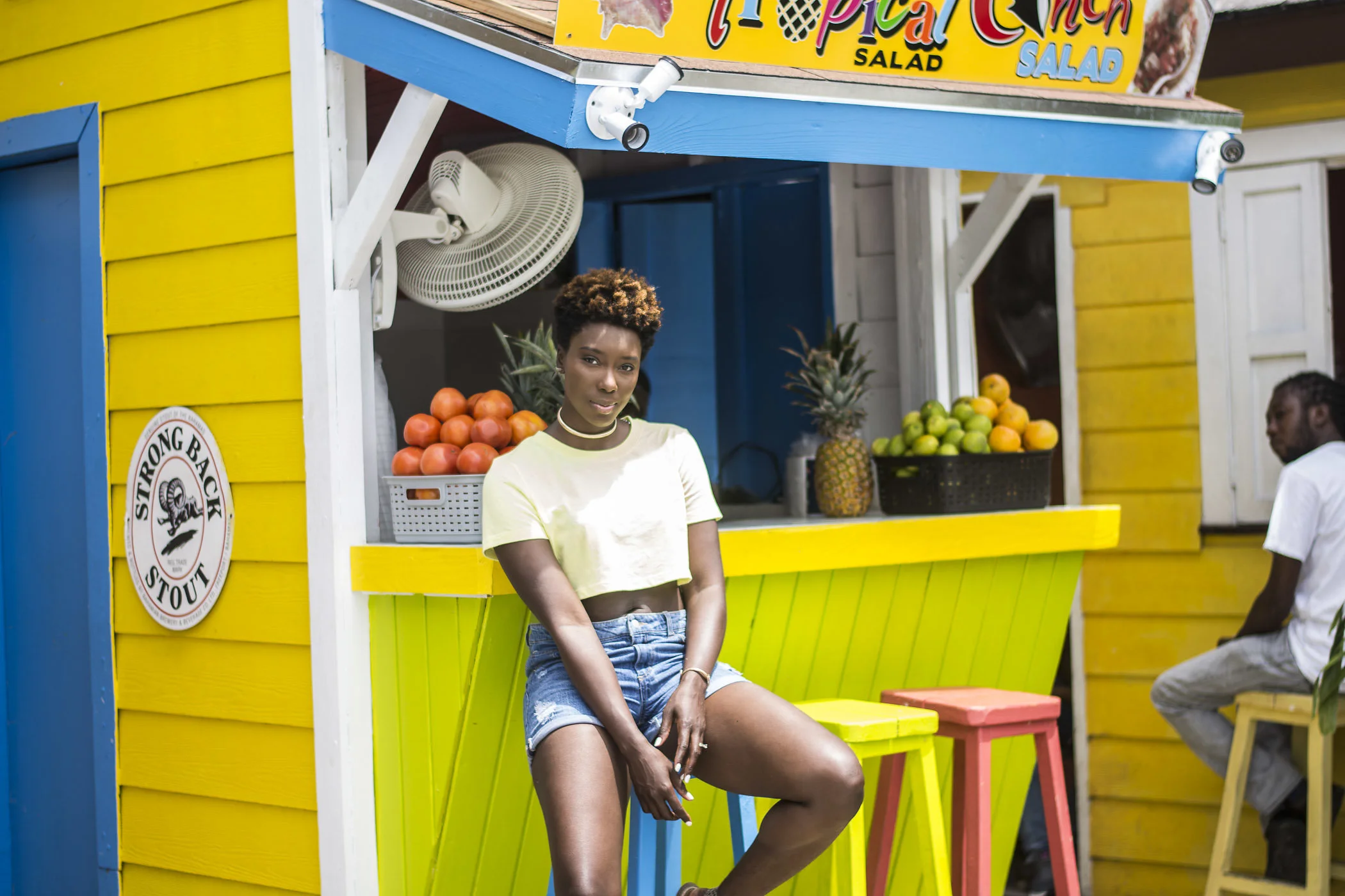 Neon-Dayna-Bolden-African-American-Travel-Blogger-Bahamas-Travel-1.jpg