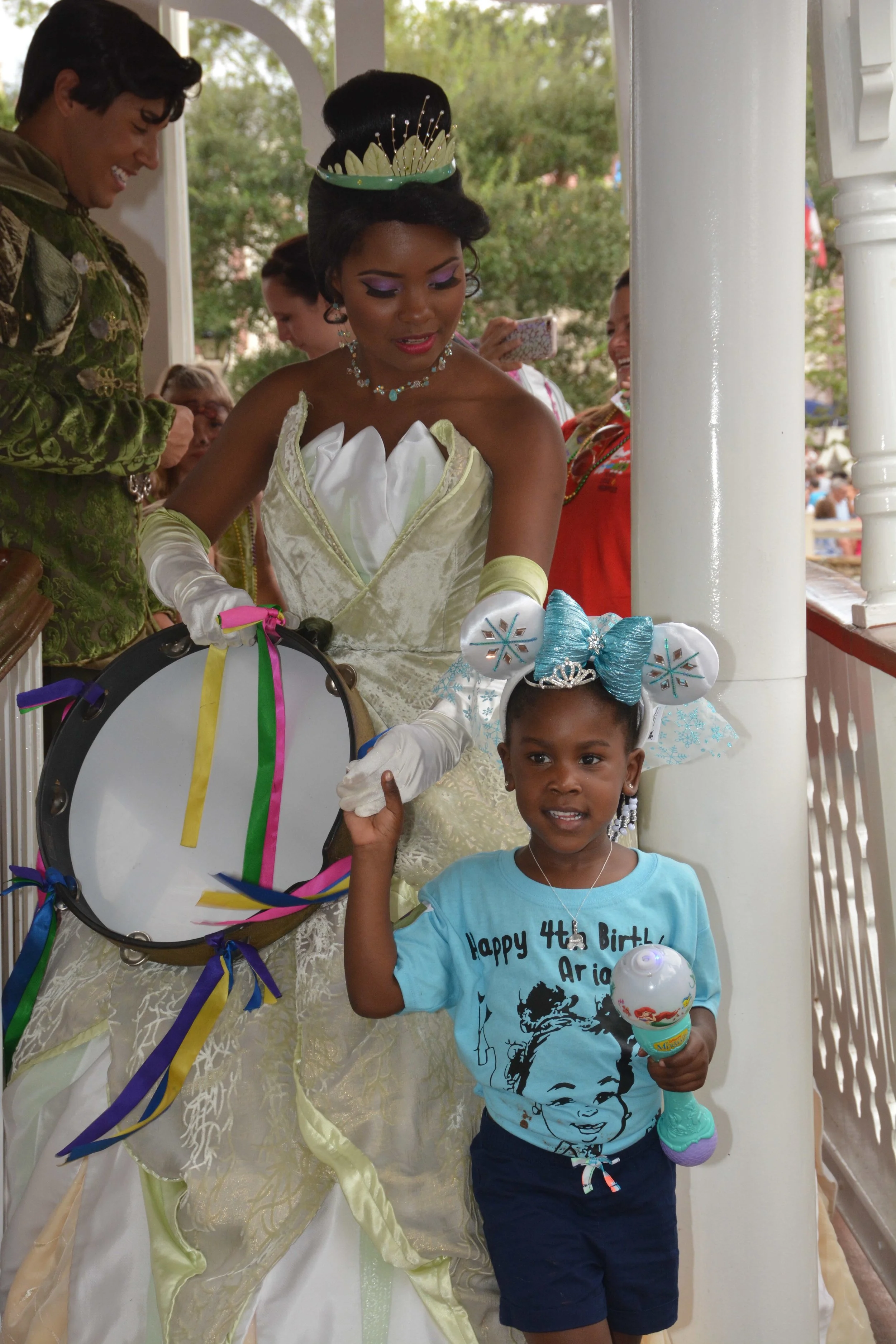 icecream social tiana and aria parade .jpg