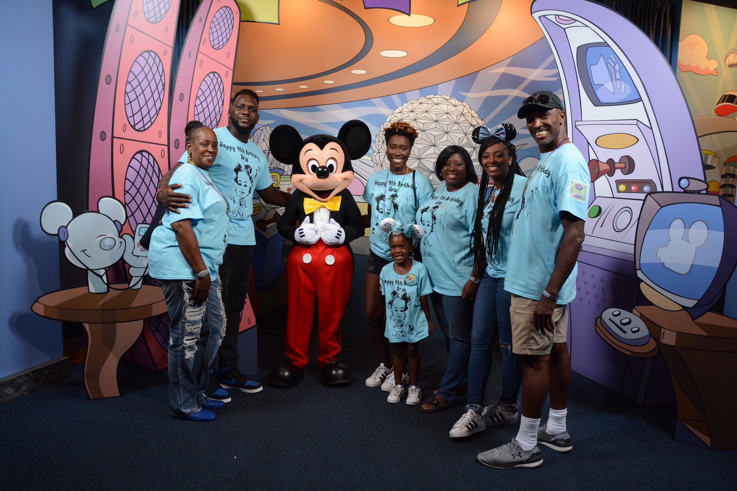 Meet Mickey Family .jpg