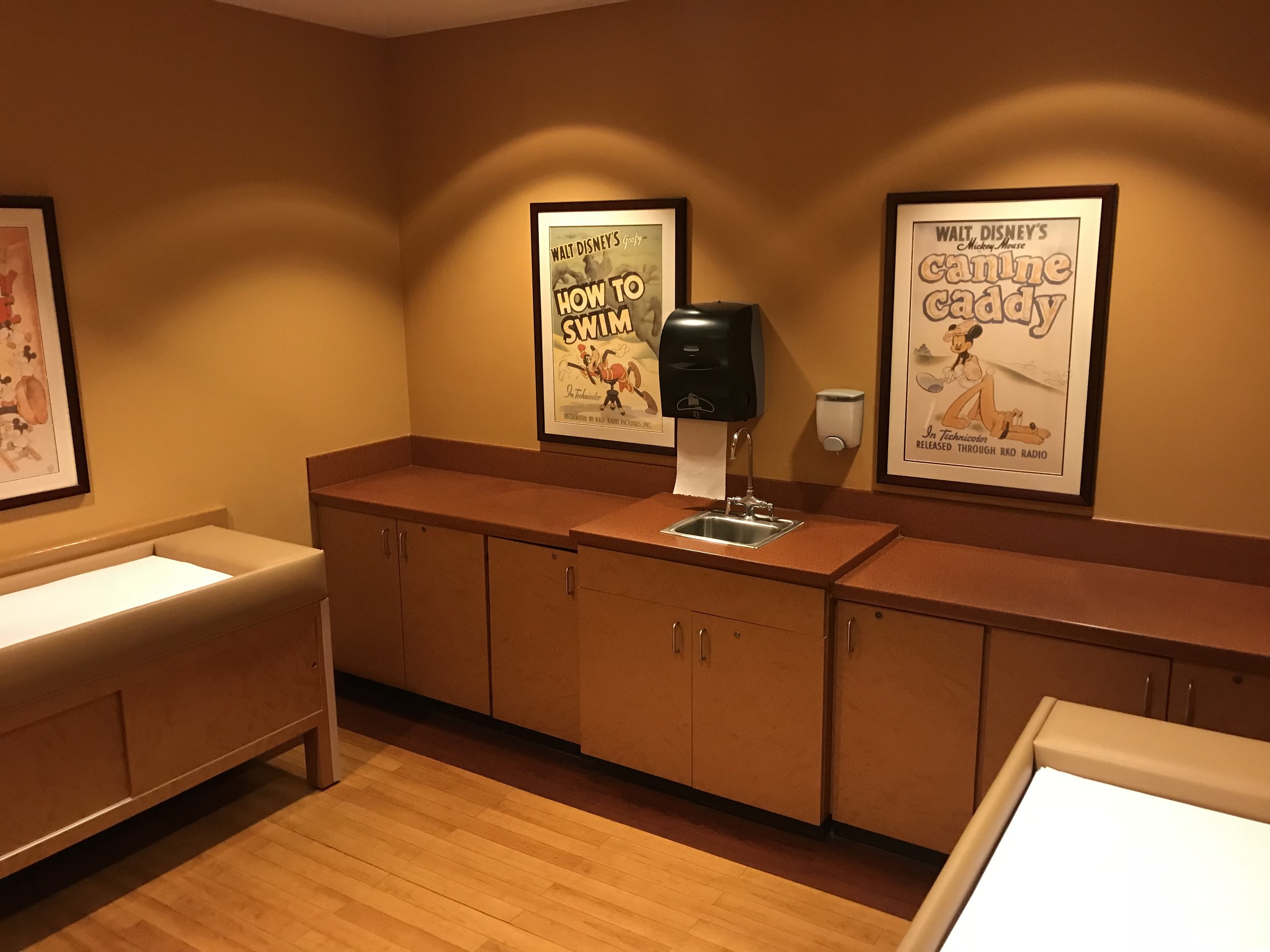 Disney-with-toddlers-nursing-room-4.jpg