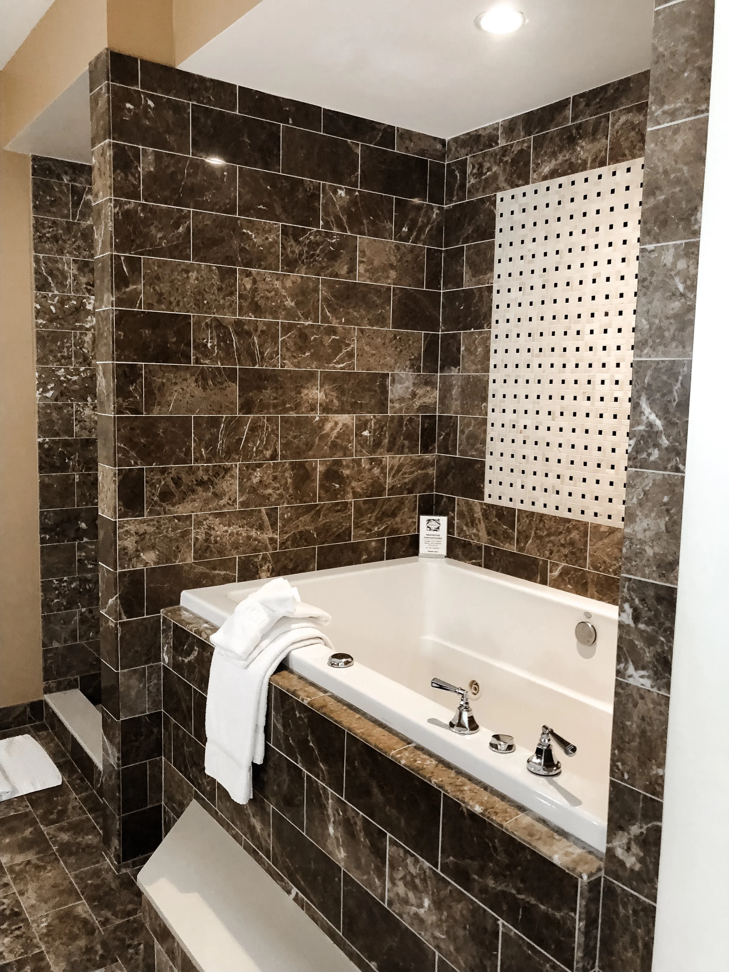 Kimpton-hotel-monaco-batheroom-1.JPG