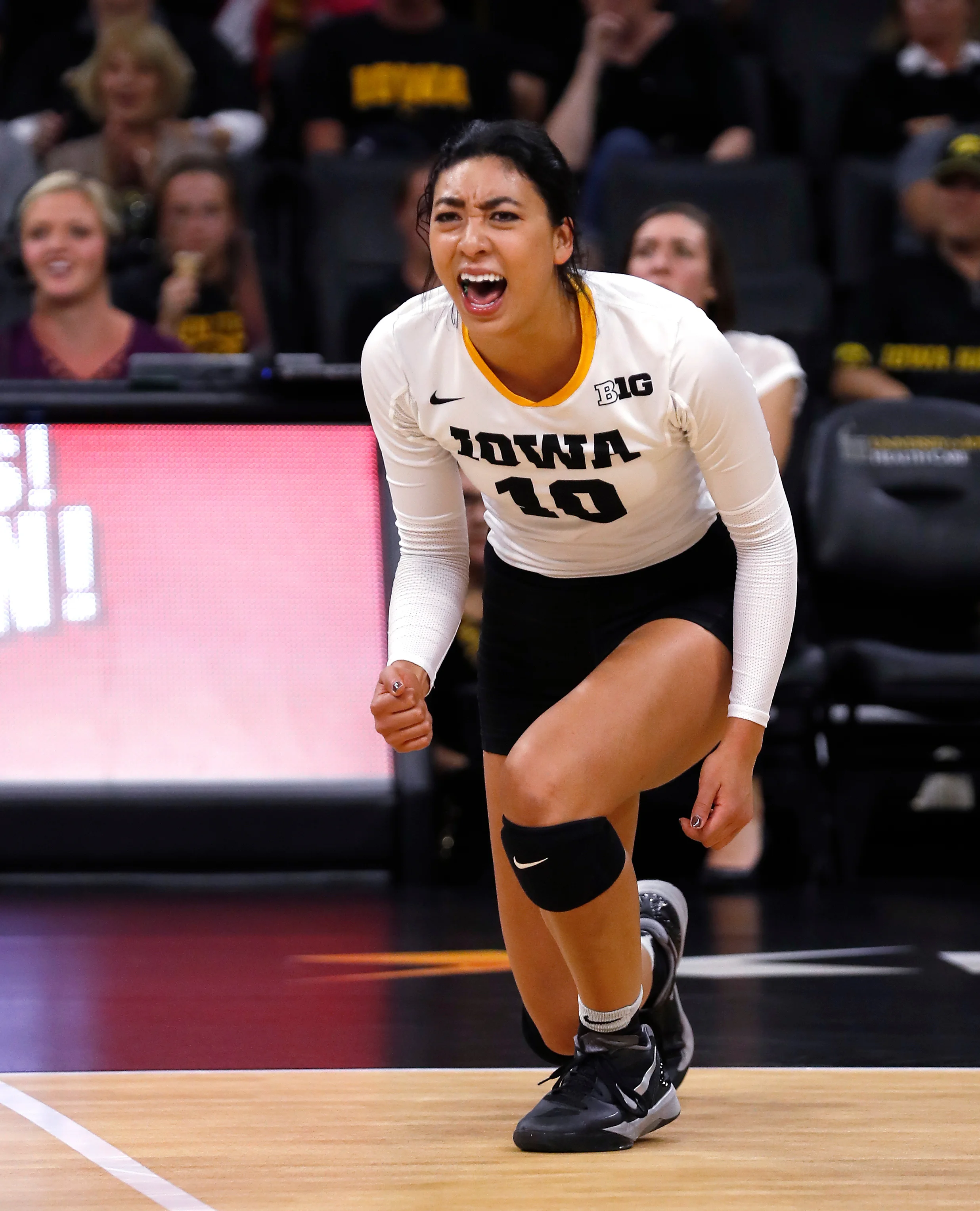 Iowa Volleyball VS South Dakota