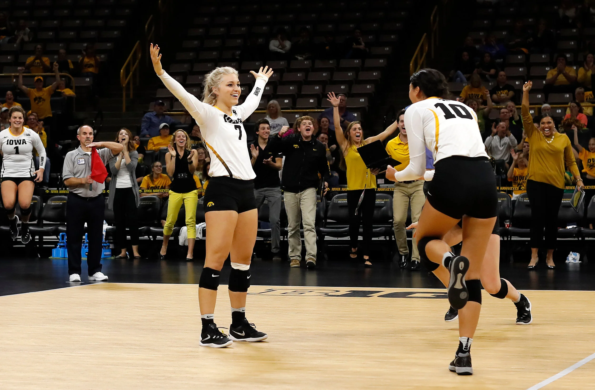 IOWA VOLLEYBALL VS NORTHWESTERN