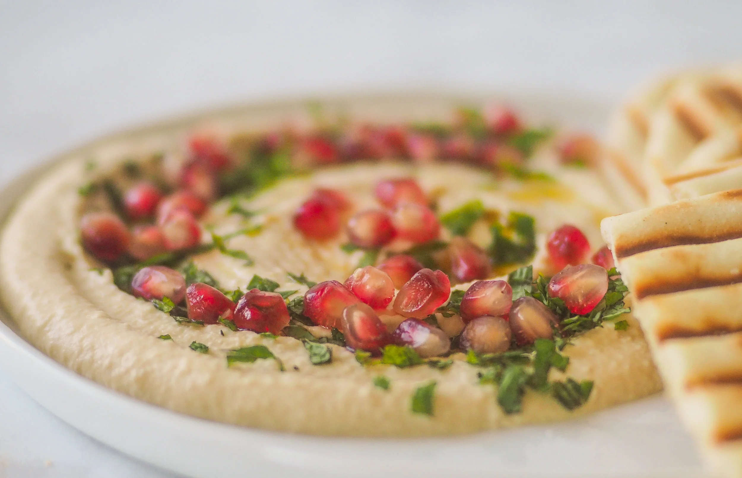 Israeli-style hummus