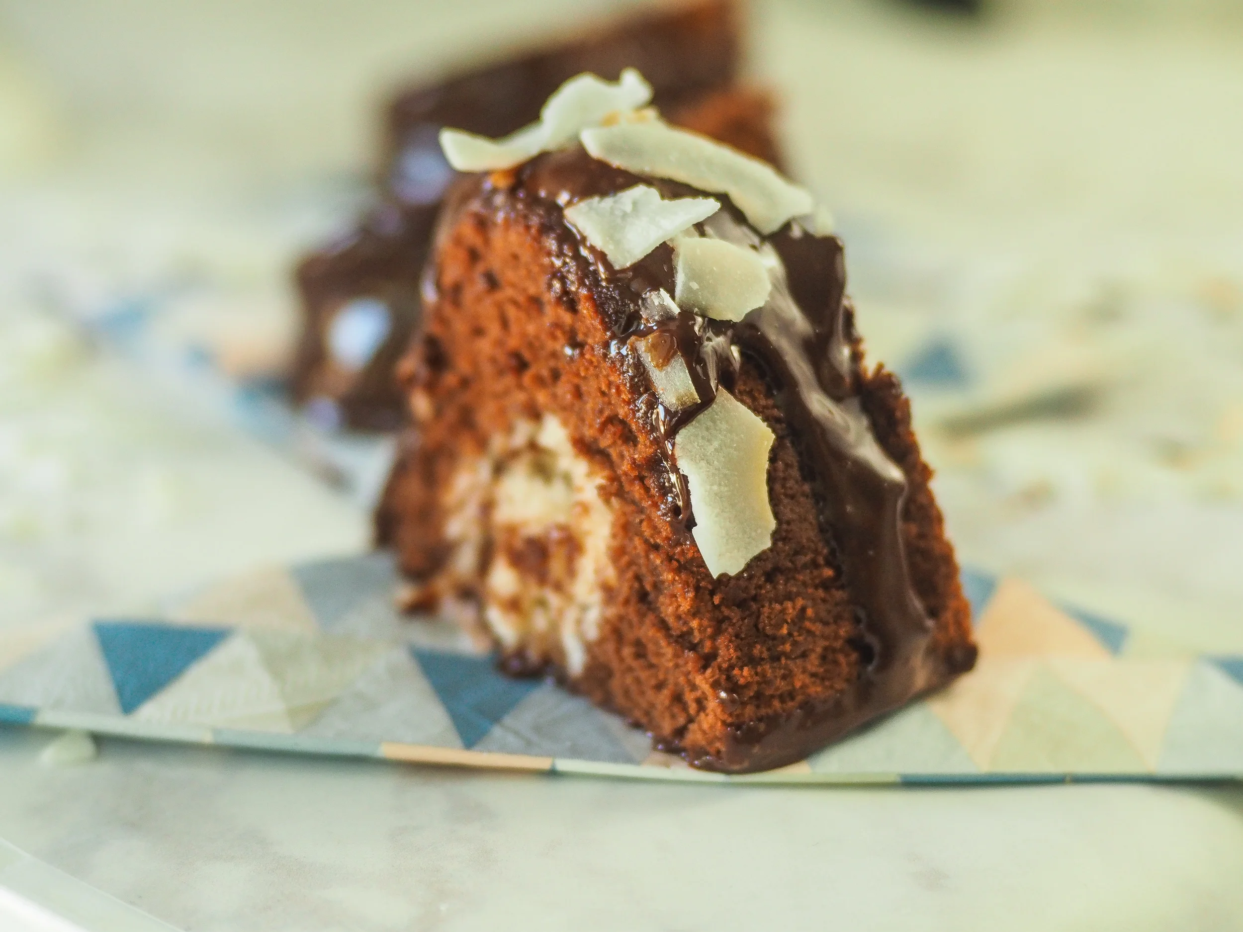Vintage Macaroon Cake