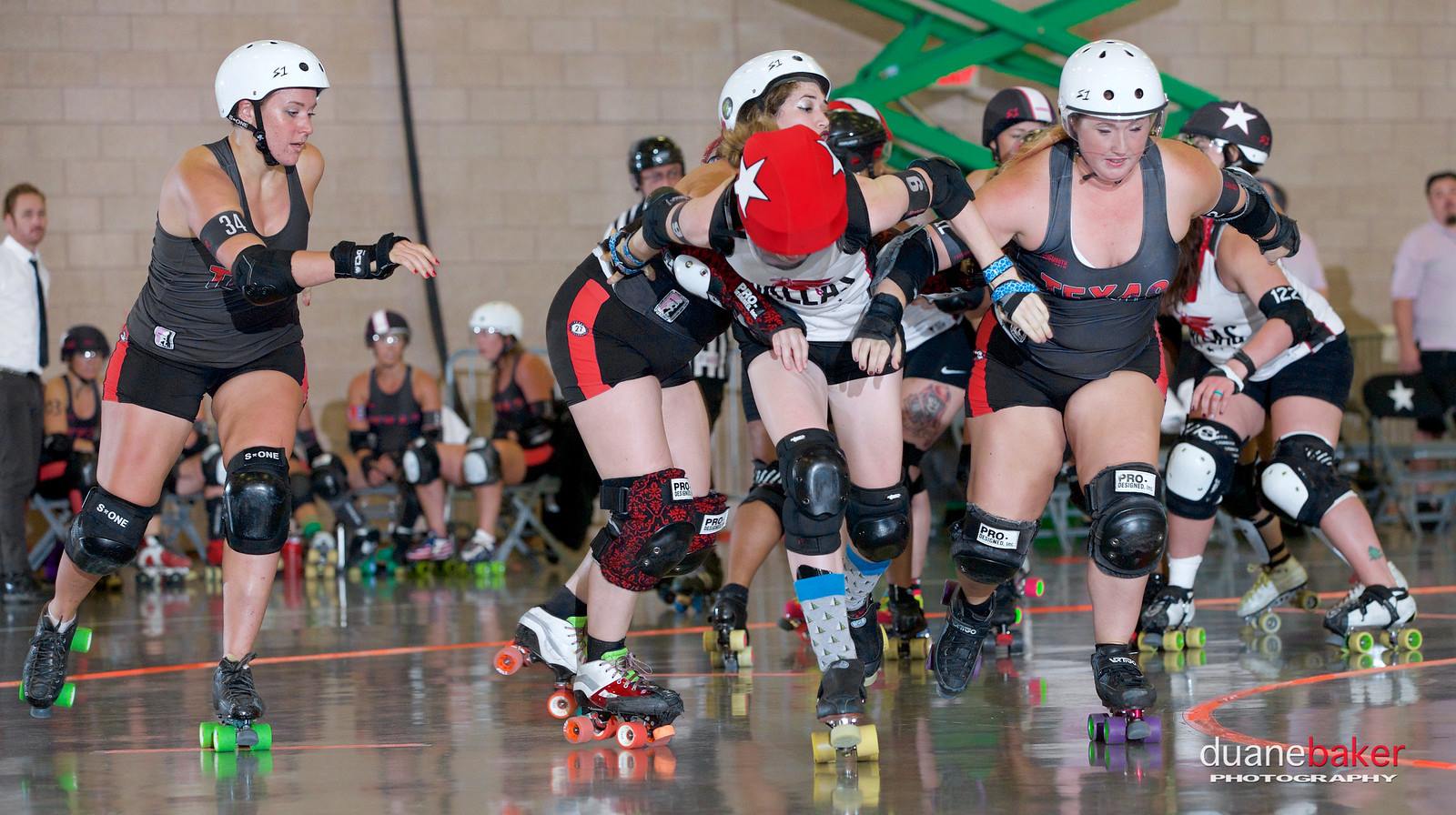  Dallas vs Texas Rollergirls - Photo by Duane Baker Photography 
