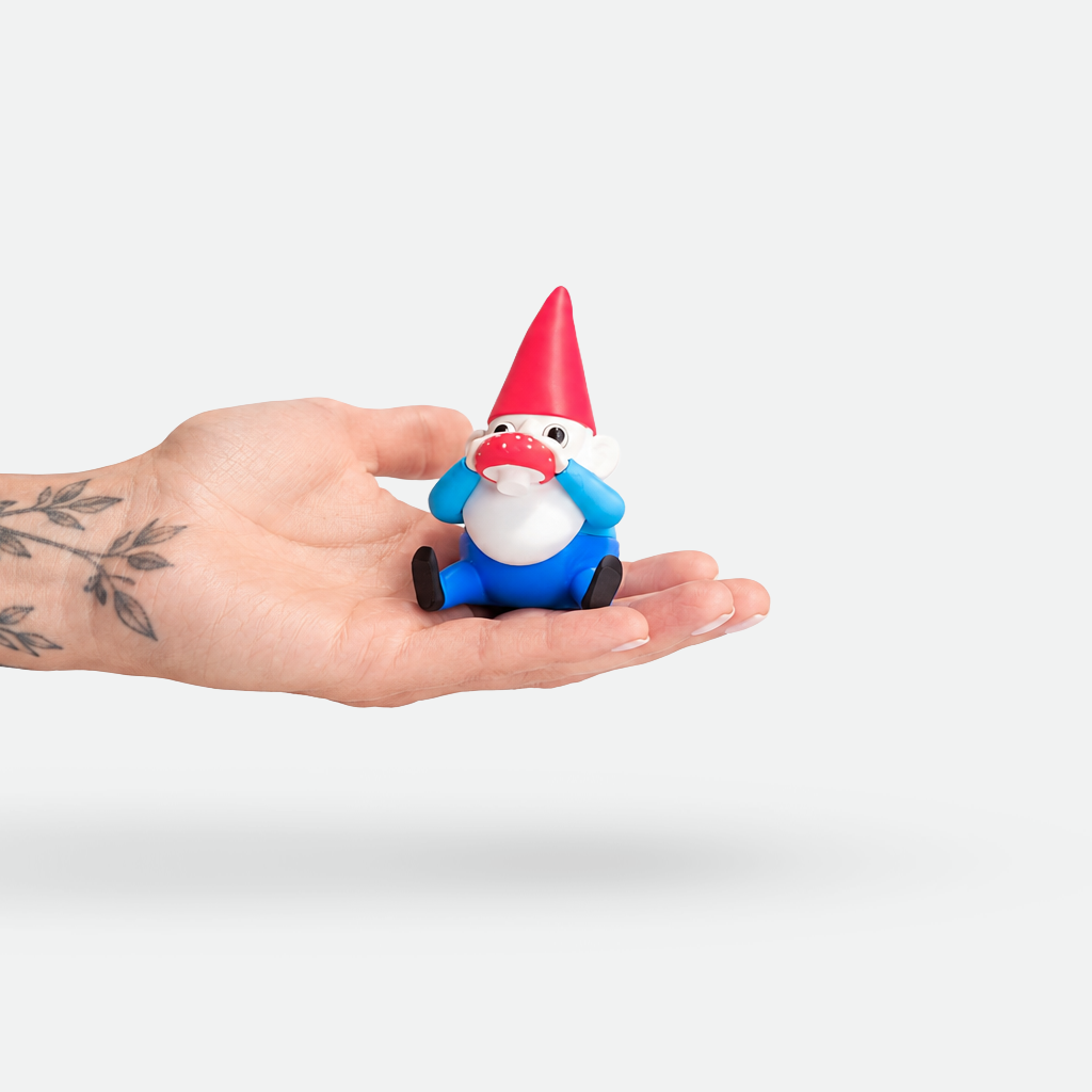 homiegnomieACTIONholding.png