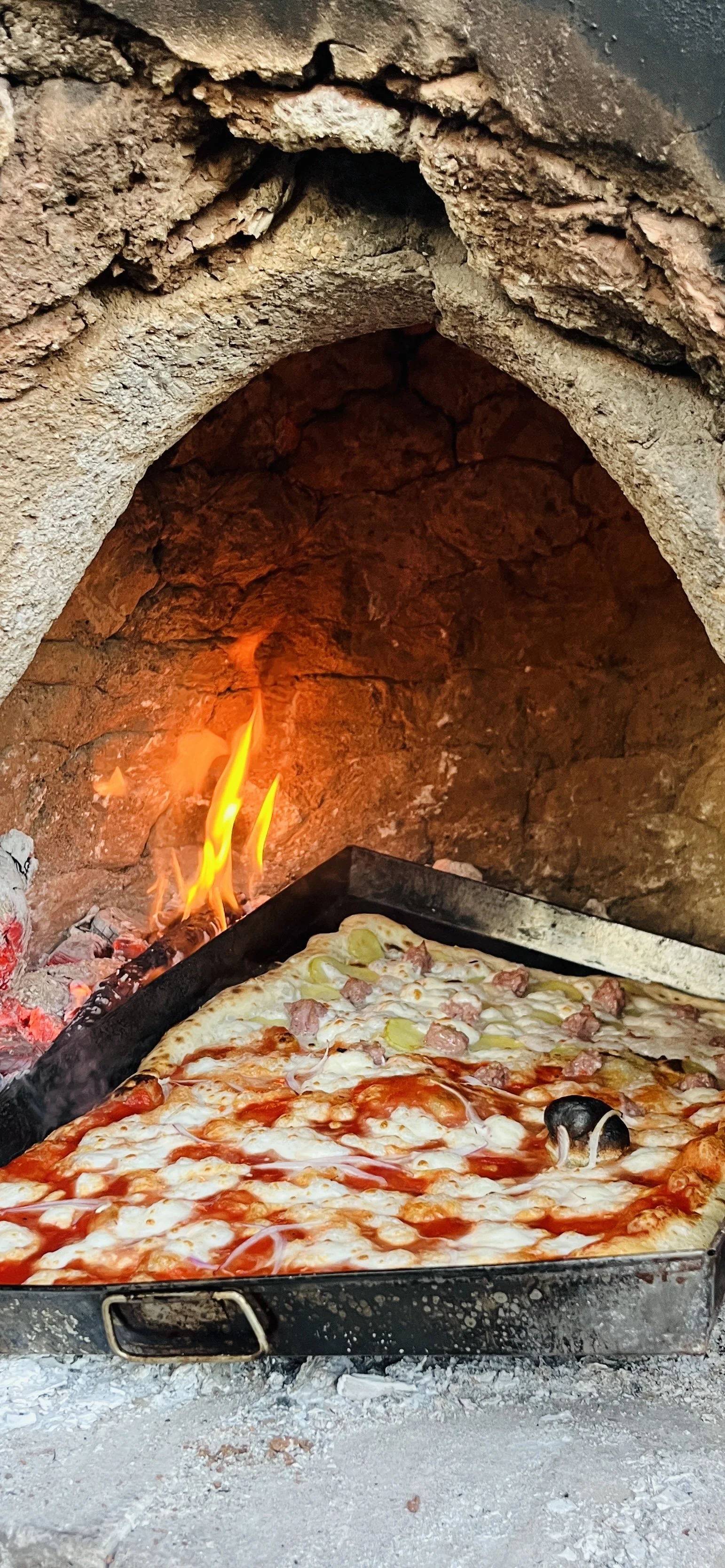 Pizza-Baciarino-Italy-Tuscany2.JPG