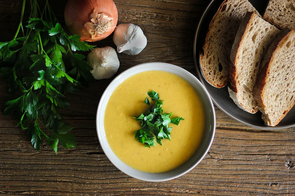 Vegan Creamy Garlic Wine Soup-2.jpg