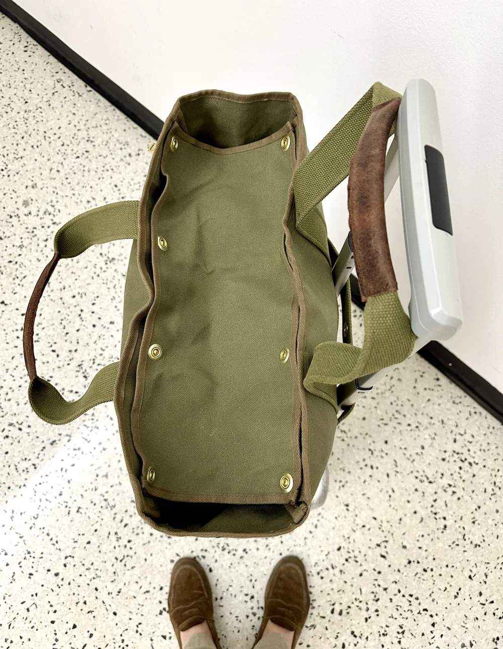 Wm Brown x Seil Marschall Travel Bag - Olive — WM BROWN