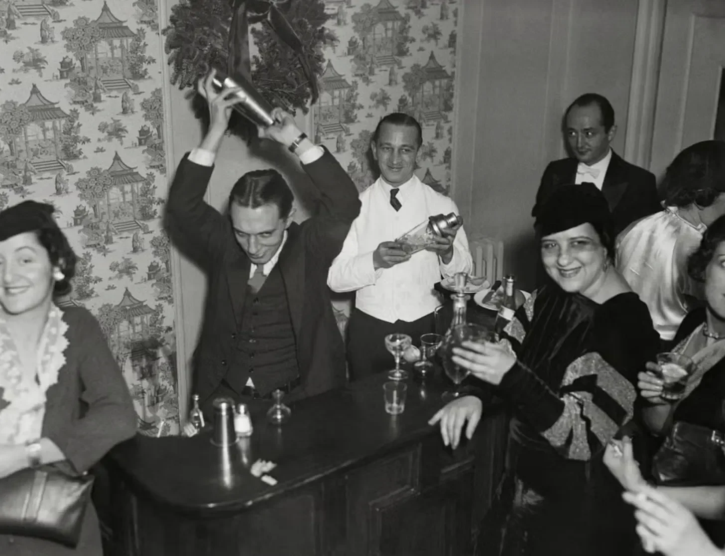 Bulletin Board 62—The case for shaken cocktails, a dispatch from Scotland and game bird pot pie