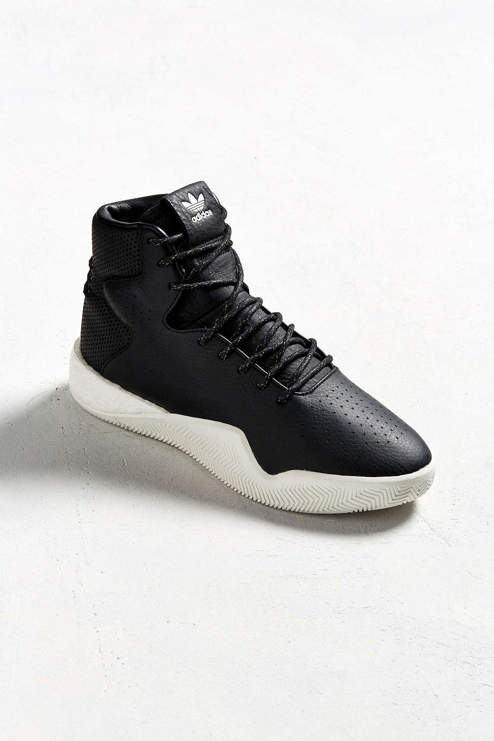 detailshoe2.jpeg