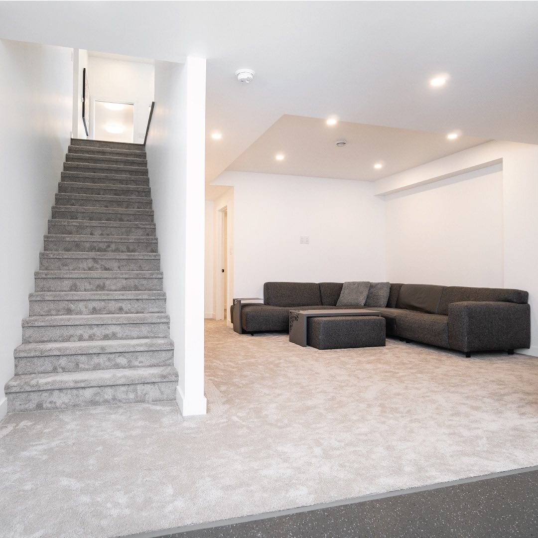 Did you know that our new Townhouses at 509 Academy have the ability to develop a basement? ⁣
⁣
Basements are perfect to add extra living space, a home gym or a personal home theatre. ⁣
⁣
What do you imagine your new basement including? With Dwell De