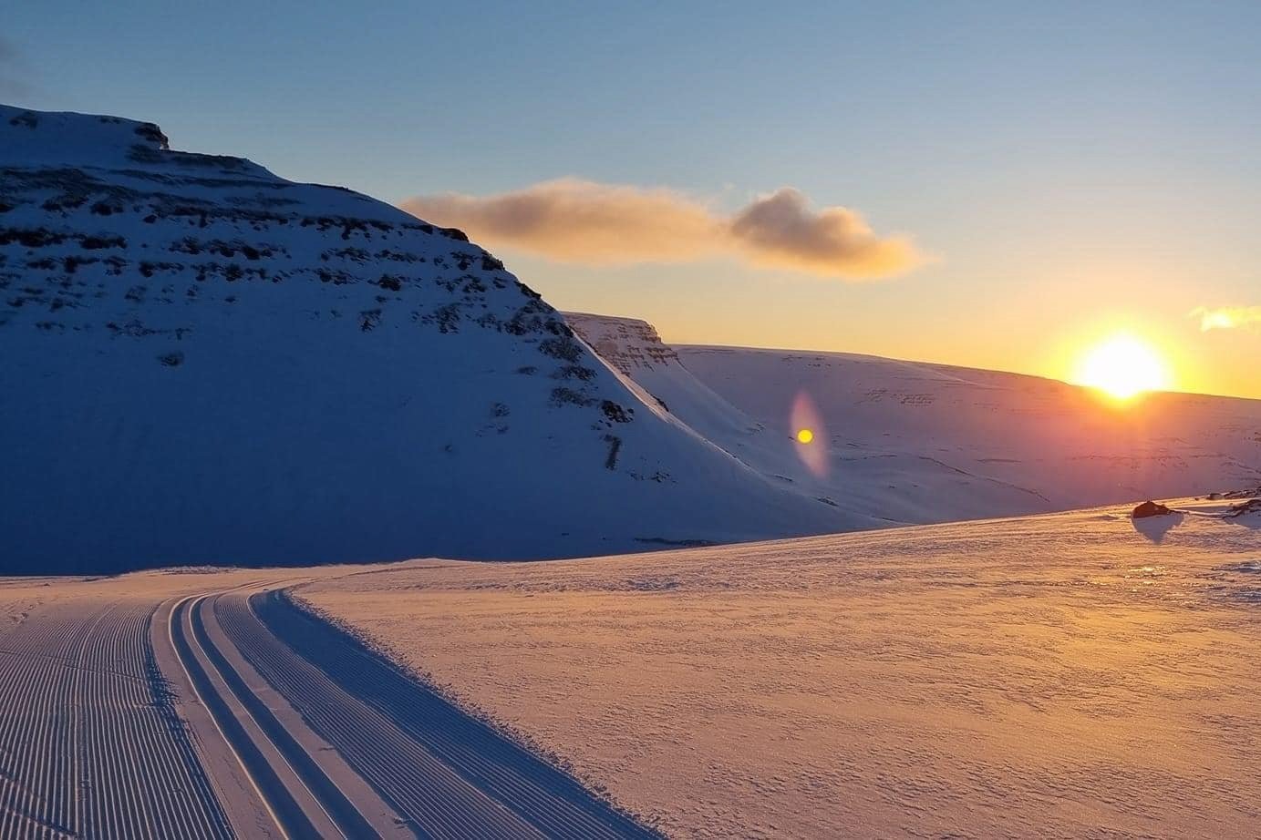 Daily ski recommendations and trail passes in Ísafjörður