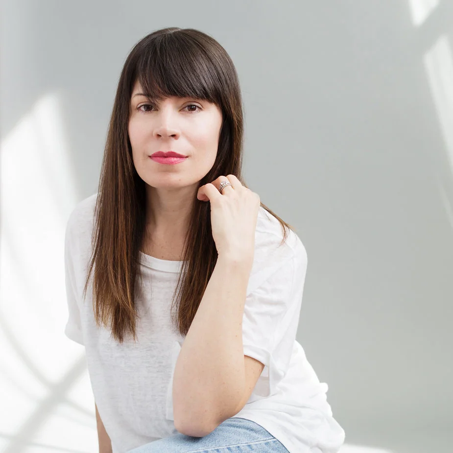 AMANDA CARTER GOMES , Founder/Executive Editor The Fold Mag @ the_fold_mag > BIO