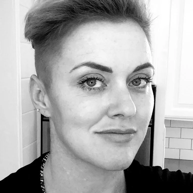 CHRISTINA SHURTS , Artist > BIO
