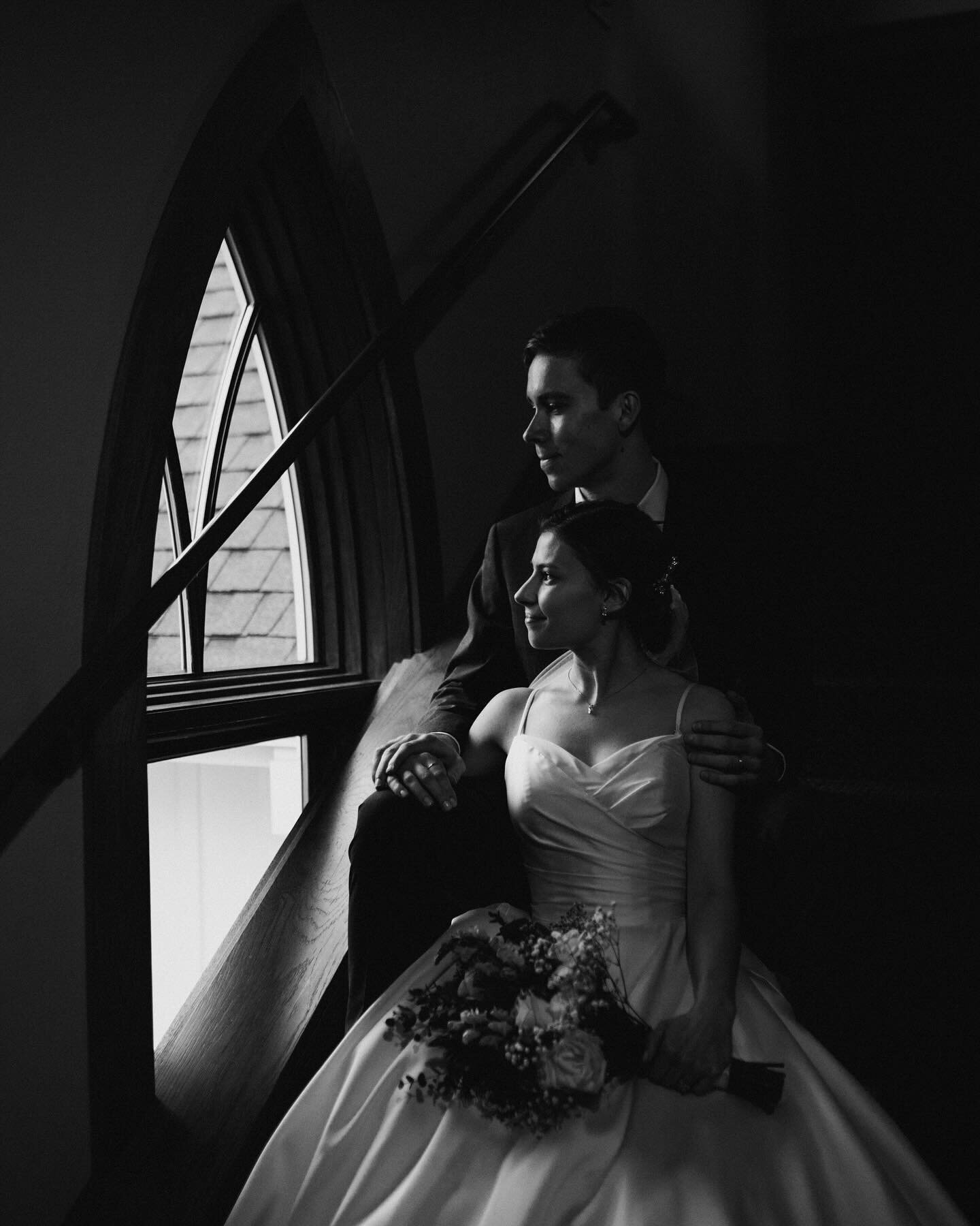 A few simple, quiet moments with Emily + Noah on their beautiful wedding day this past Sunday!

More photos to share soon 🤍

#portlandwedding #abernathycenter #oregonweddingphotographer