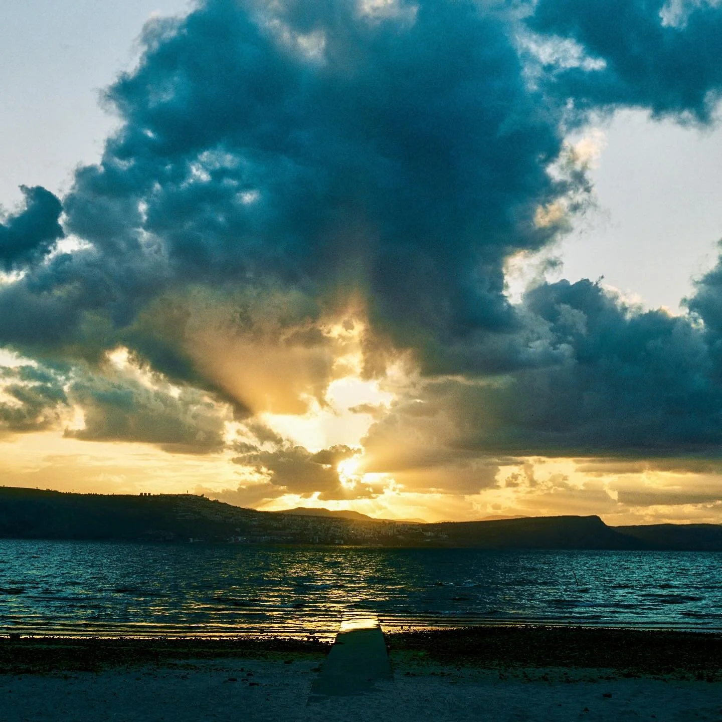 A marvelous sunset over the Kinneret.

Portra 800 // Hassy 503cx // 80mm

Dev&amp;Scan @interphotoil