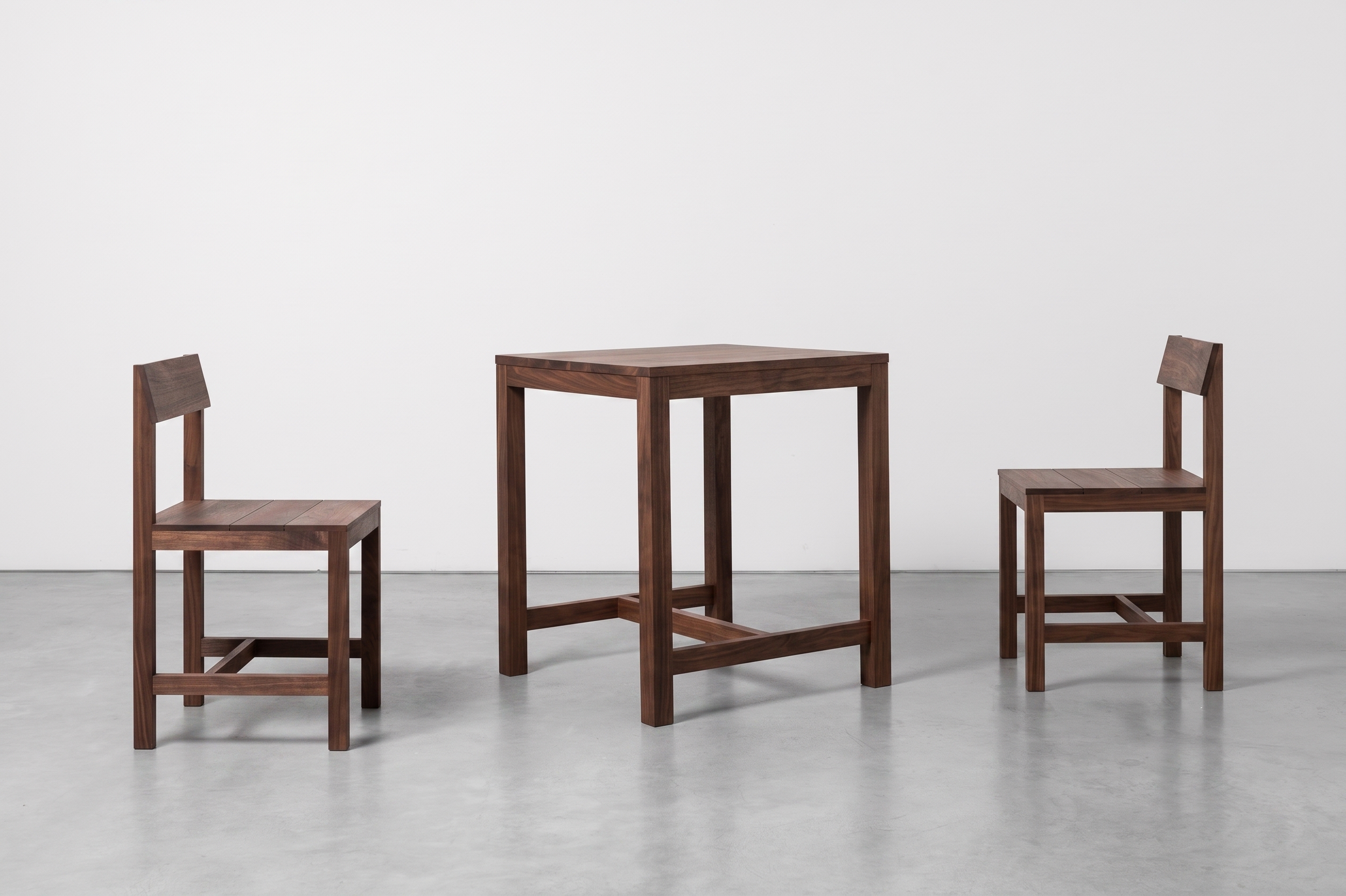 Dark oak table chair paul.png (copie)