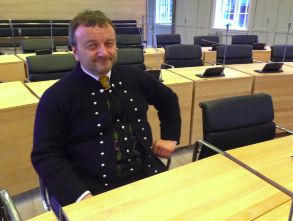 Magni eitt tørn á løgting í heyst