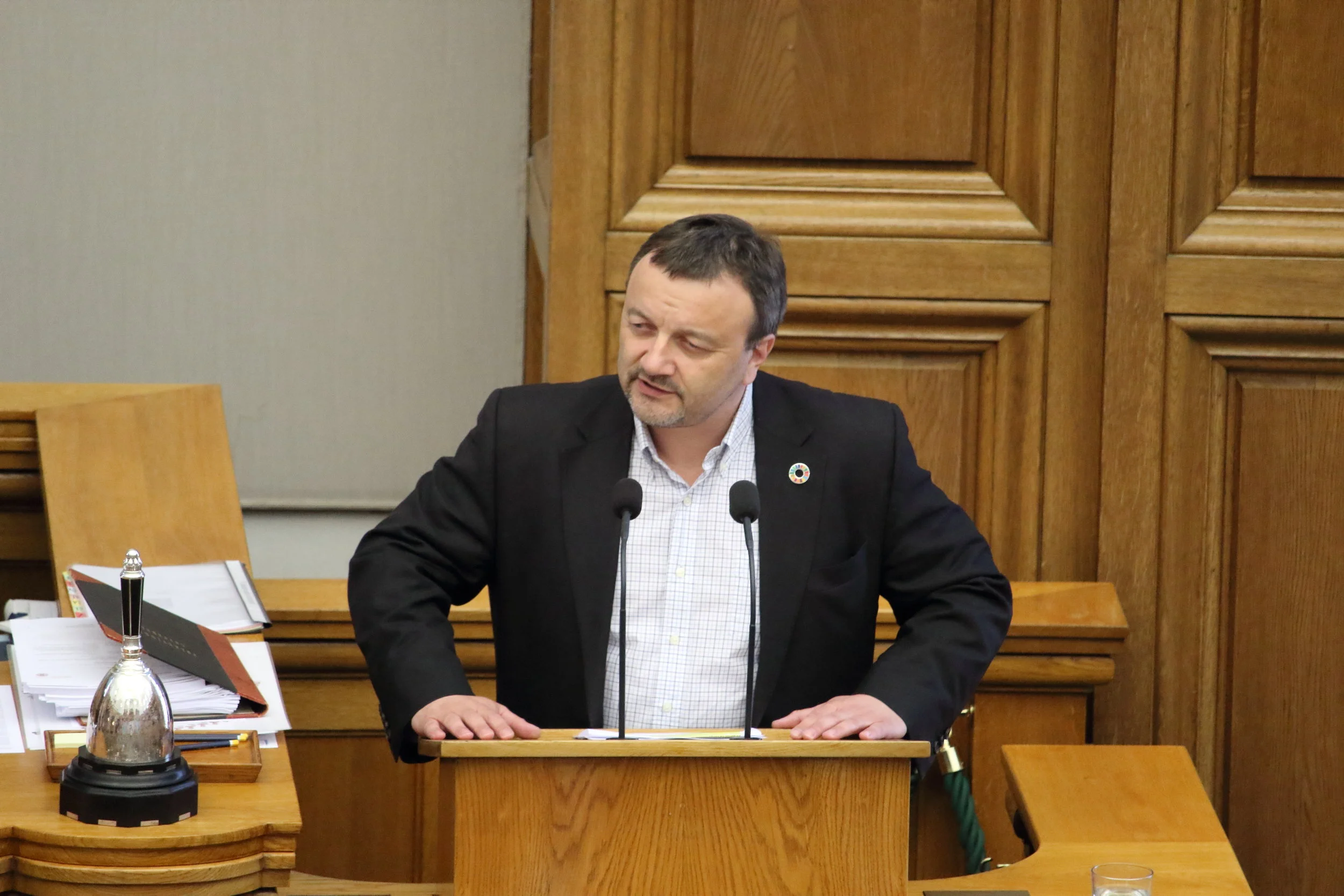 DANMARK ONGANTÍÐ BOÐAÐ ST FRÁ FØROYSKUM SJÁLVSAVGERÐARRÆTTI  &nbsp;