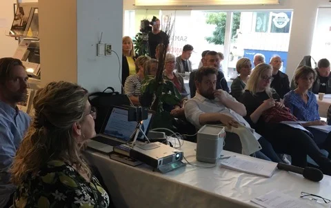 BÚSKAPARLIGA STERK Á VEG ÍMÓTI SJÁLVBJARGNI