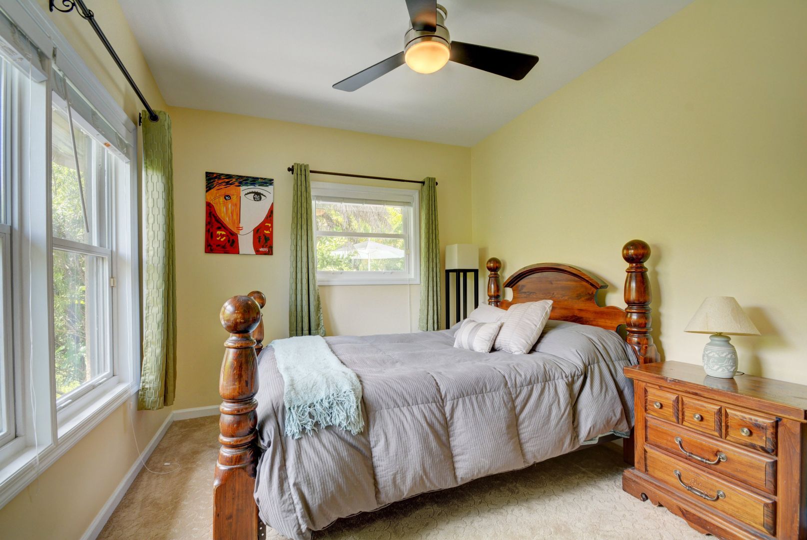 guest bedroom.jpg