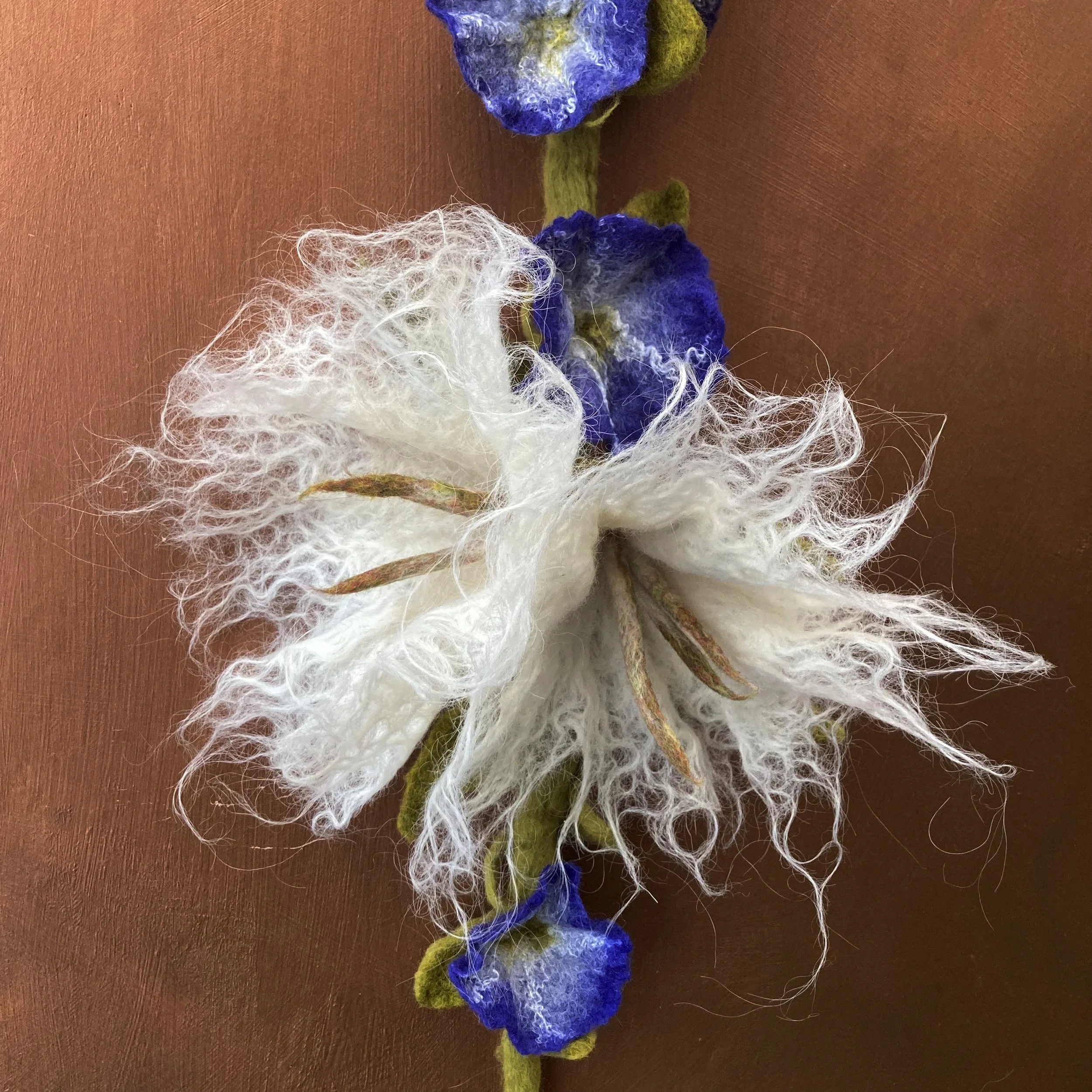 Garland 2 detail.jpg