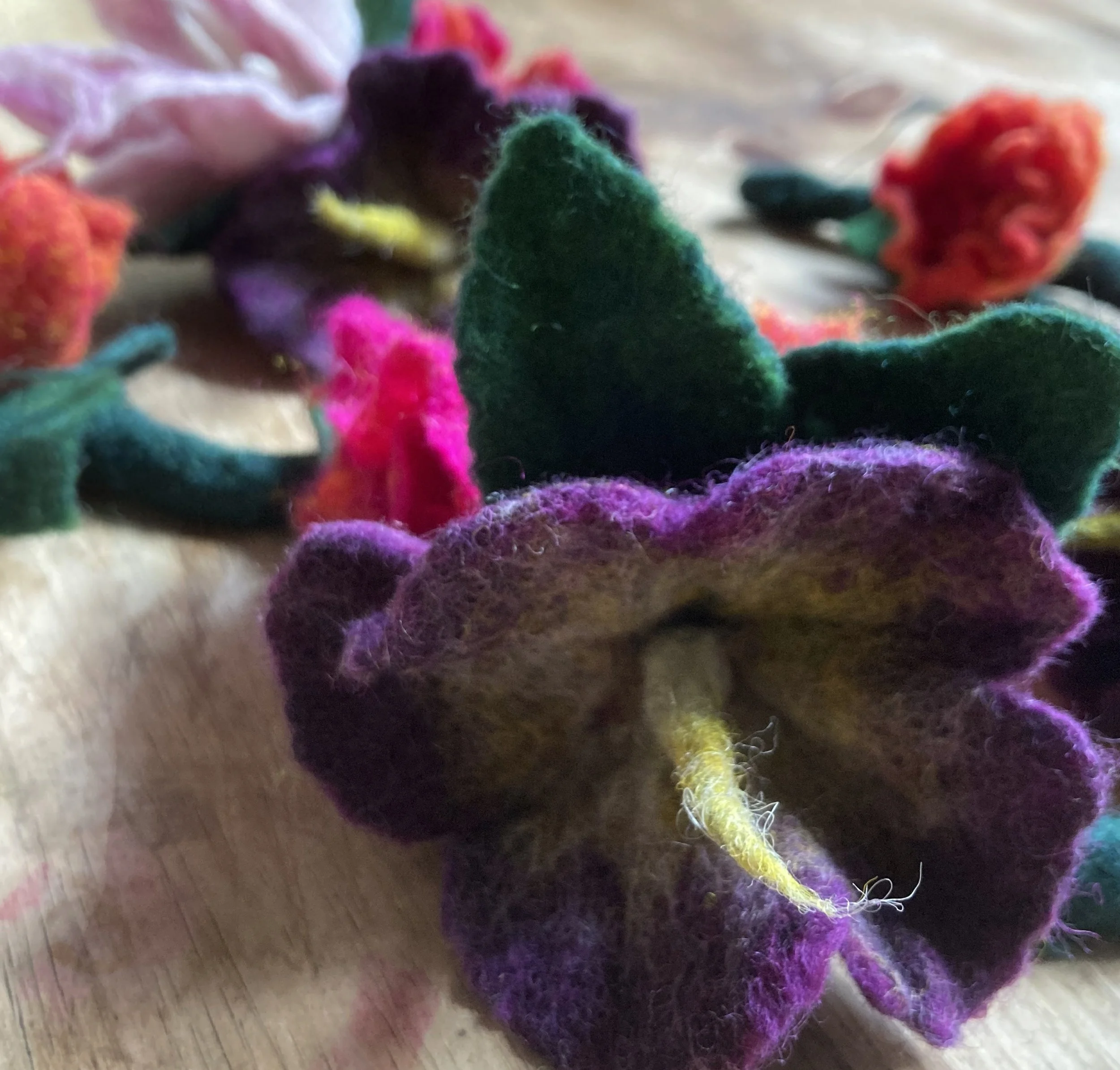 Garland 1 detail.jpg
