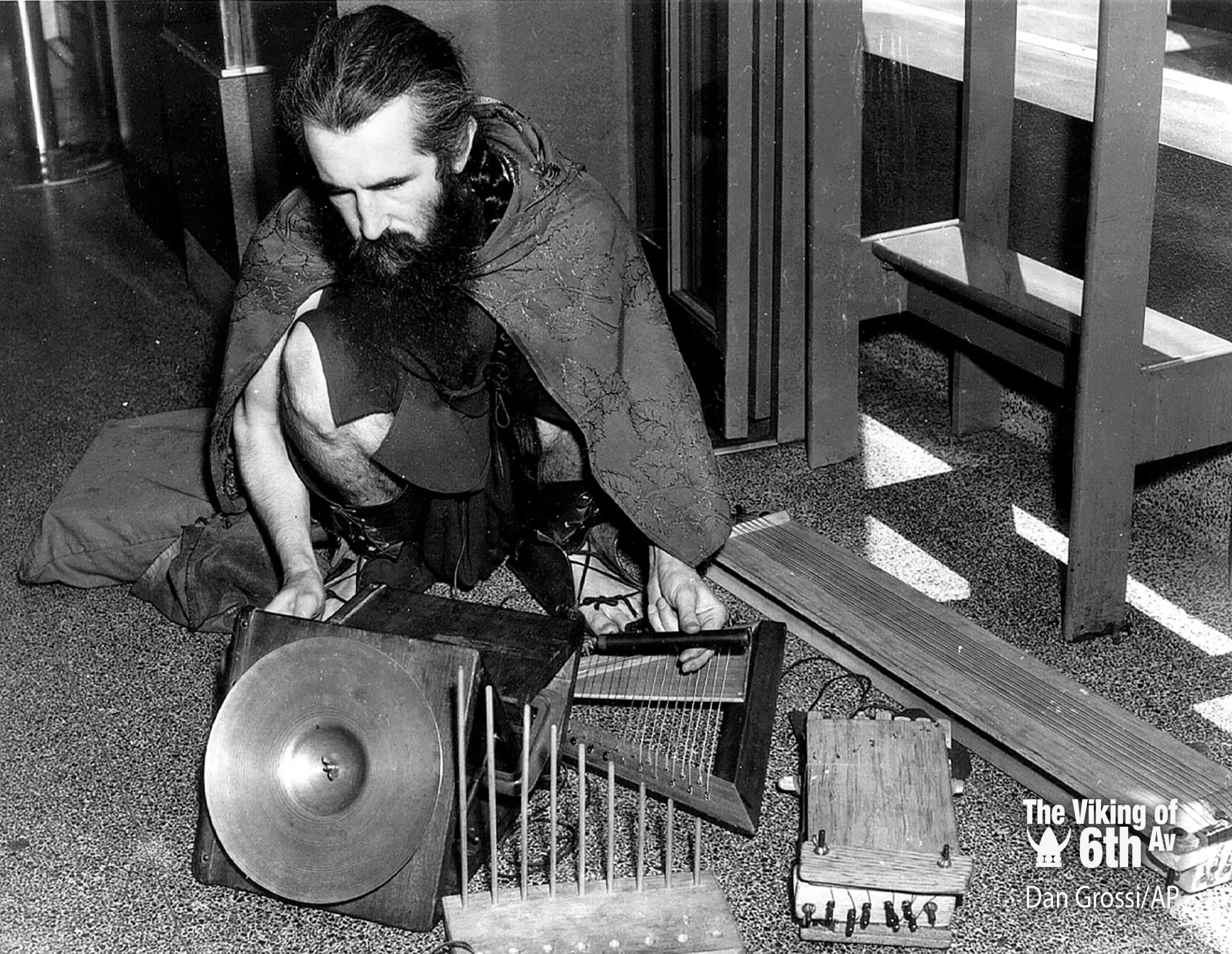 Moondog Dan Grossi.jpg