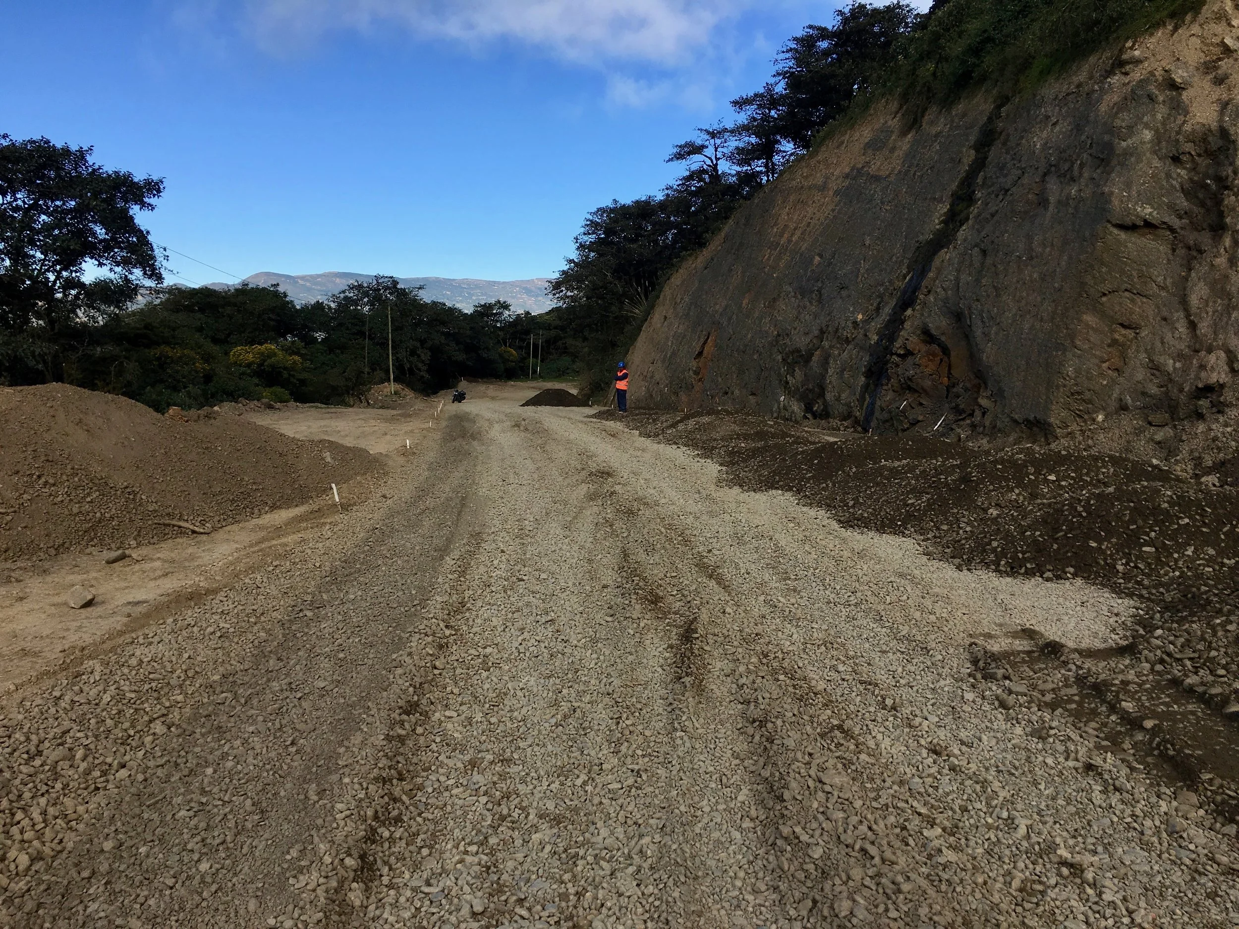 The deep soft gravel on this hill defeated me. I had to turn back.